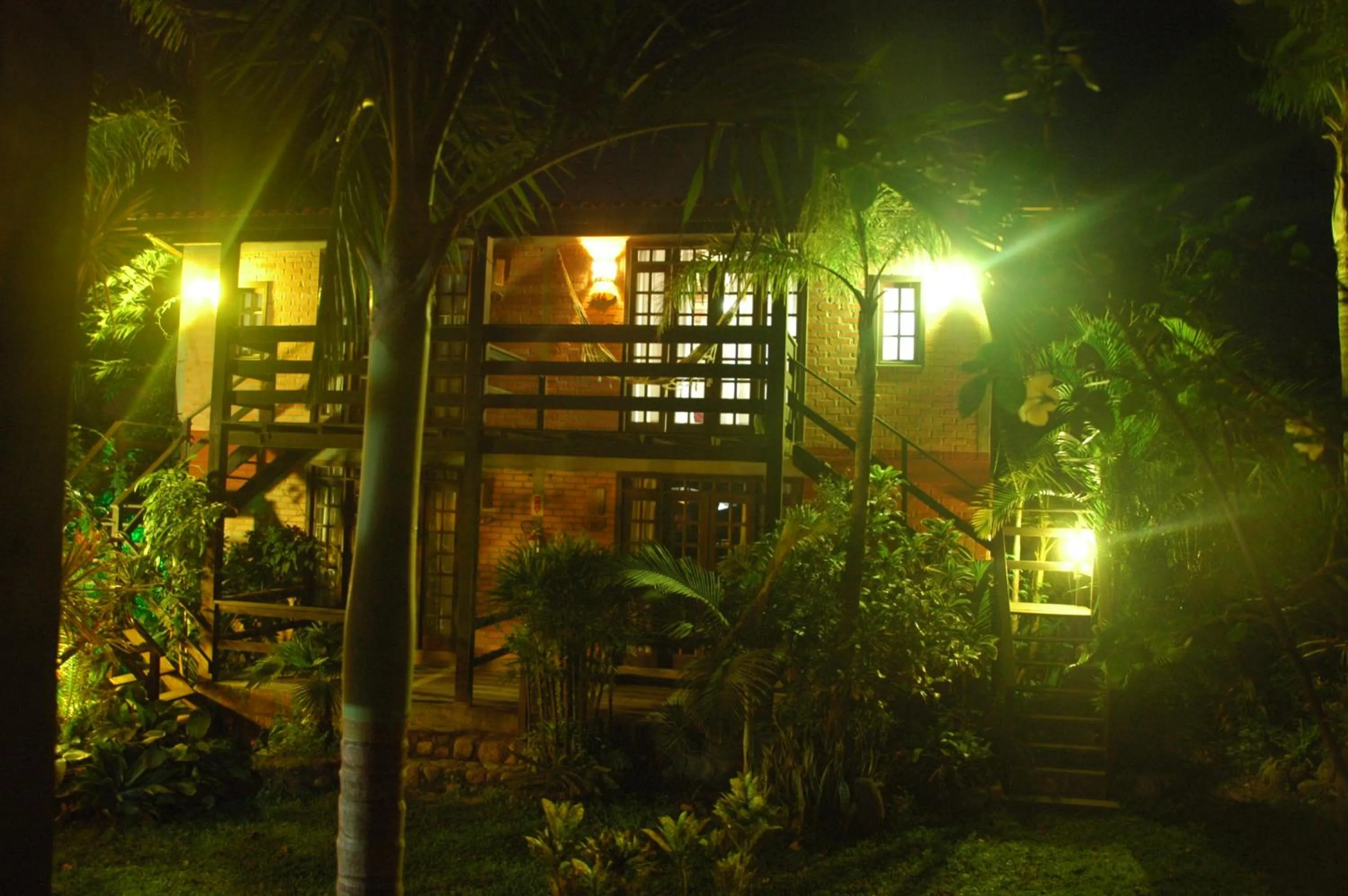 Property building in Pousada Além do Jardim