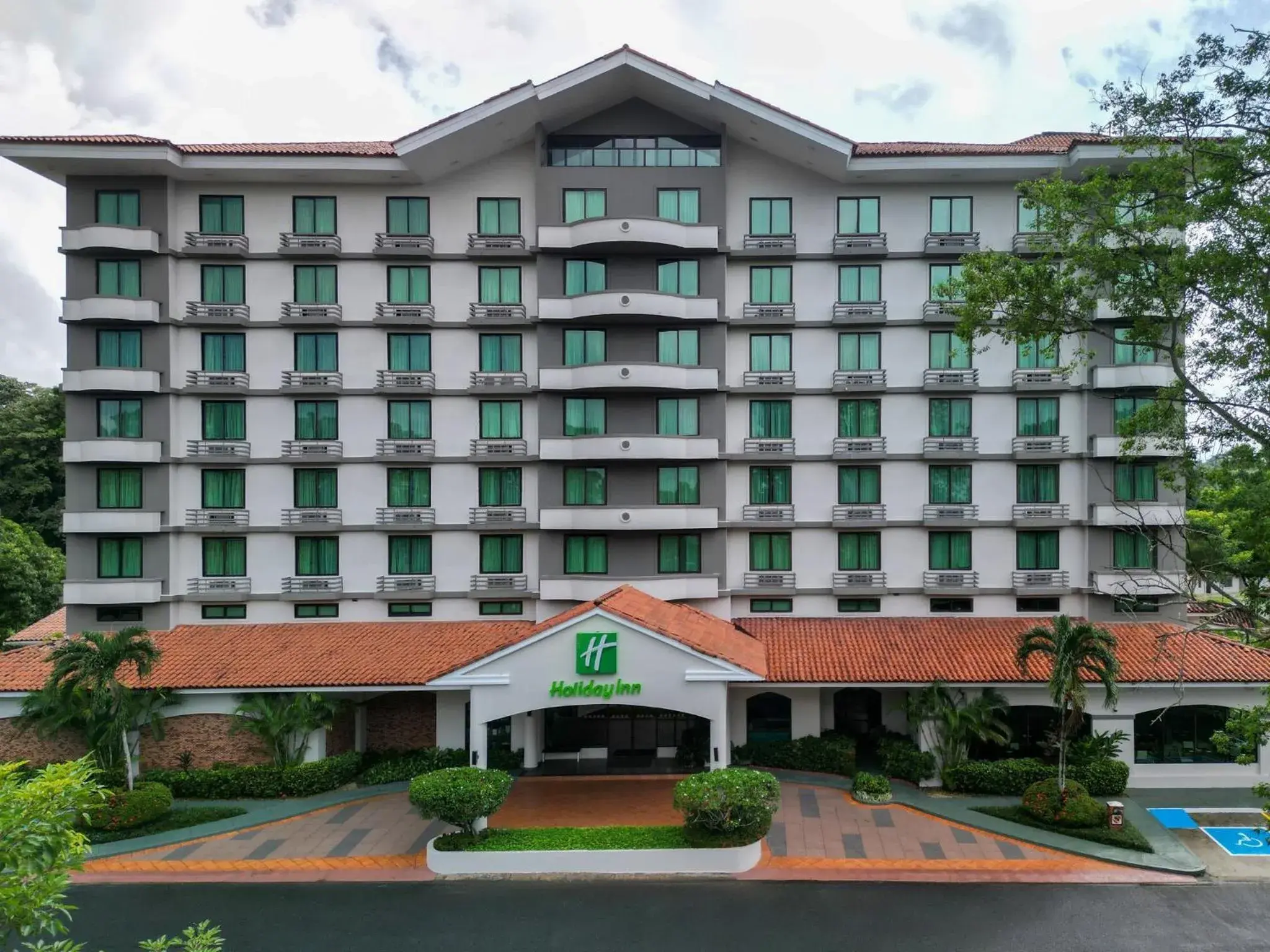 Property building in Holiday Inn Panama Canal by IHG Property building in Holiday Inn Panama Canal by IHG