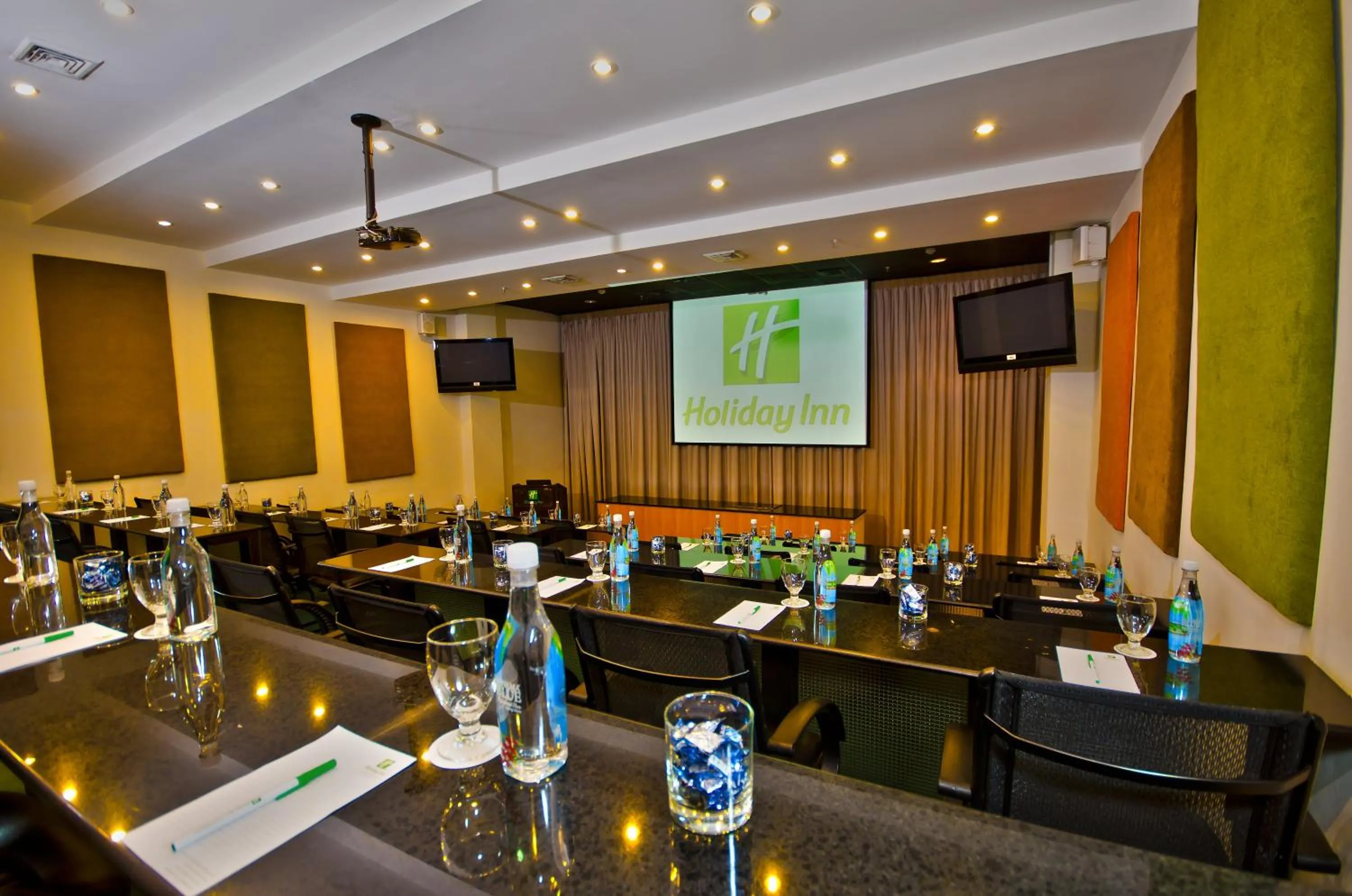 Meeting/conference room in Holiday Inn Panama Canal by IHG