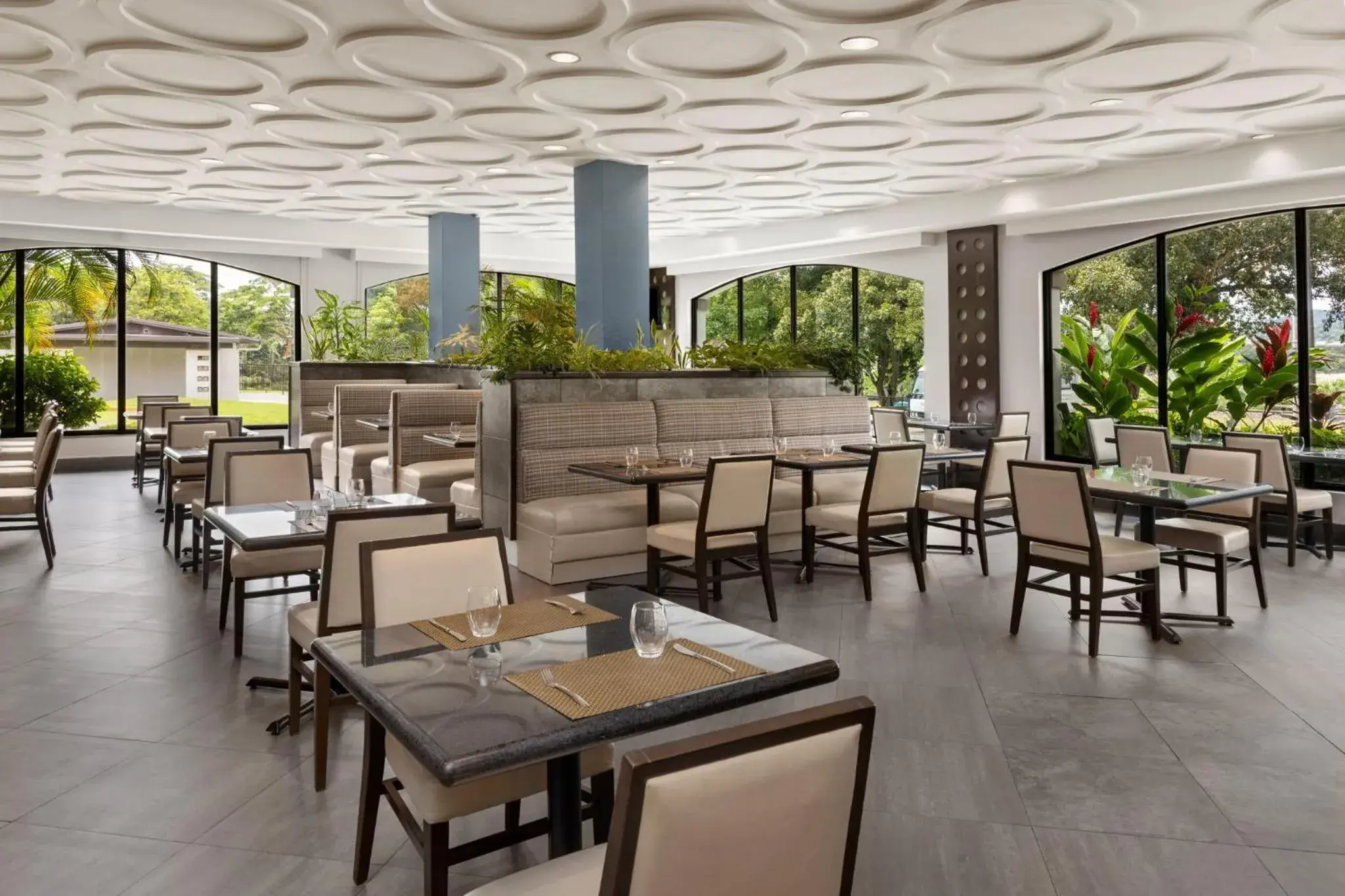 Restaurant/places to eat in Holiday Inn Panama Canal by IHG Restaurant/places to eat in Holiday Inn Panama Canal by IHG