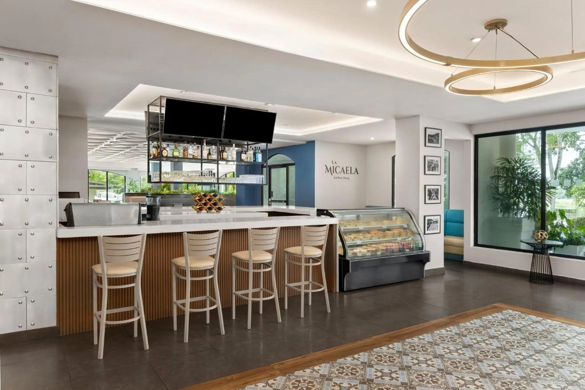 Restaurant/places to eat in Holiday Inn Panama Canal by IHG