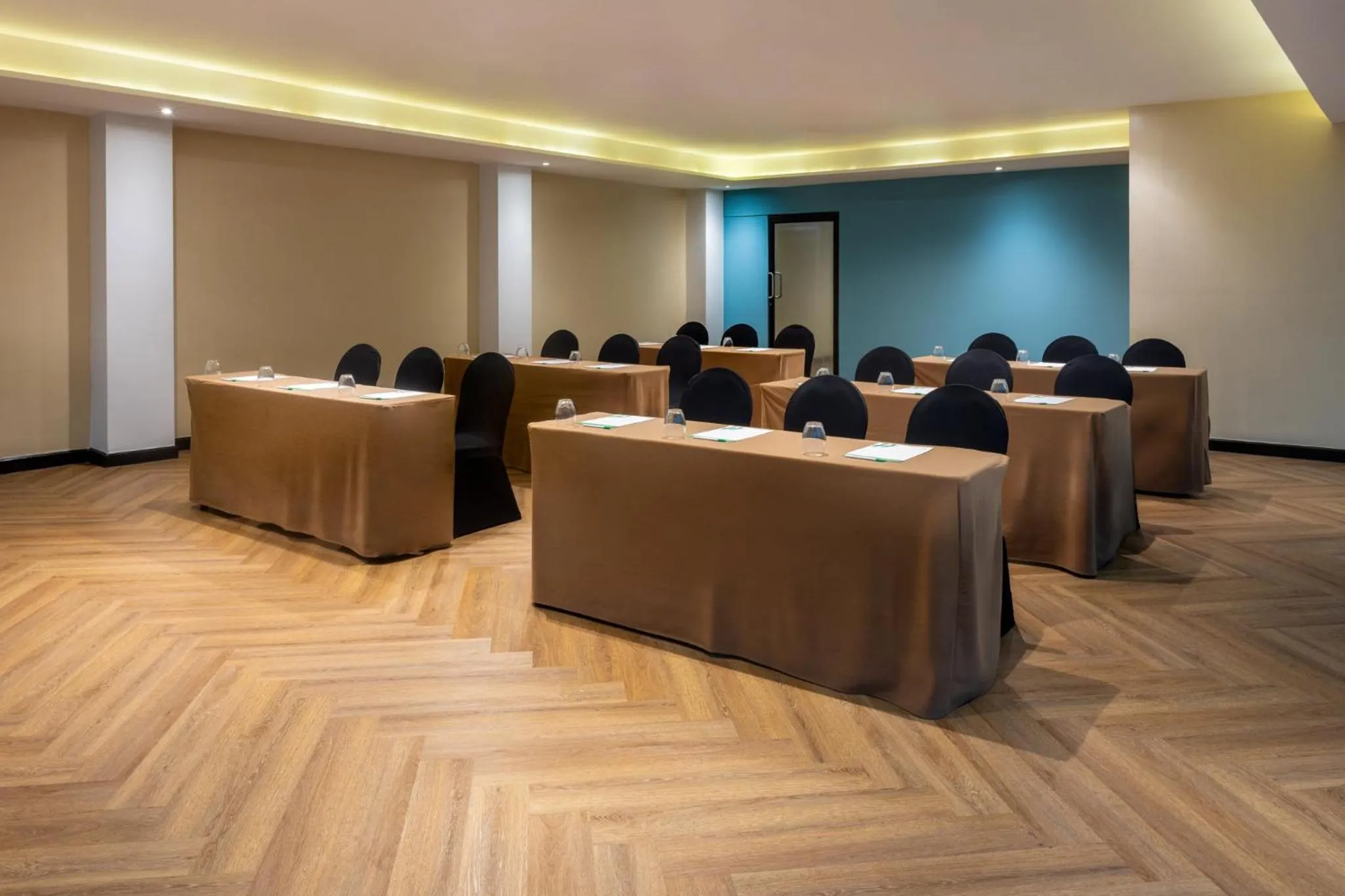 Meeting/conference room in Holiday Inn Panama Canal by IHG