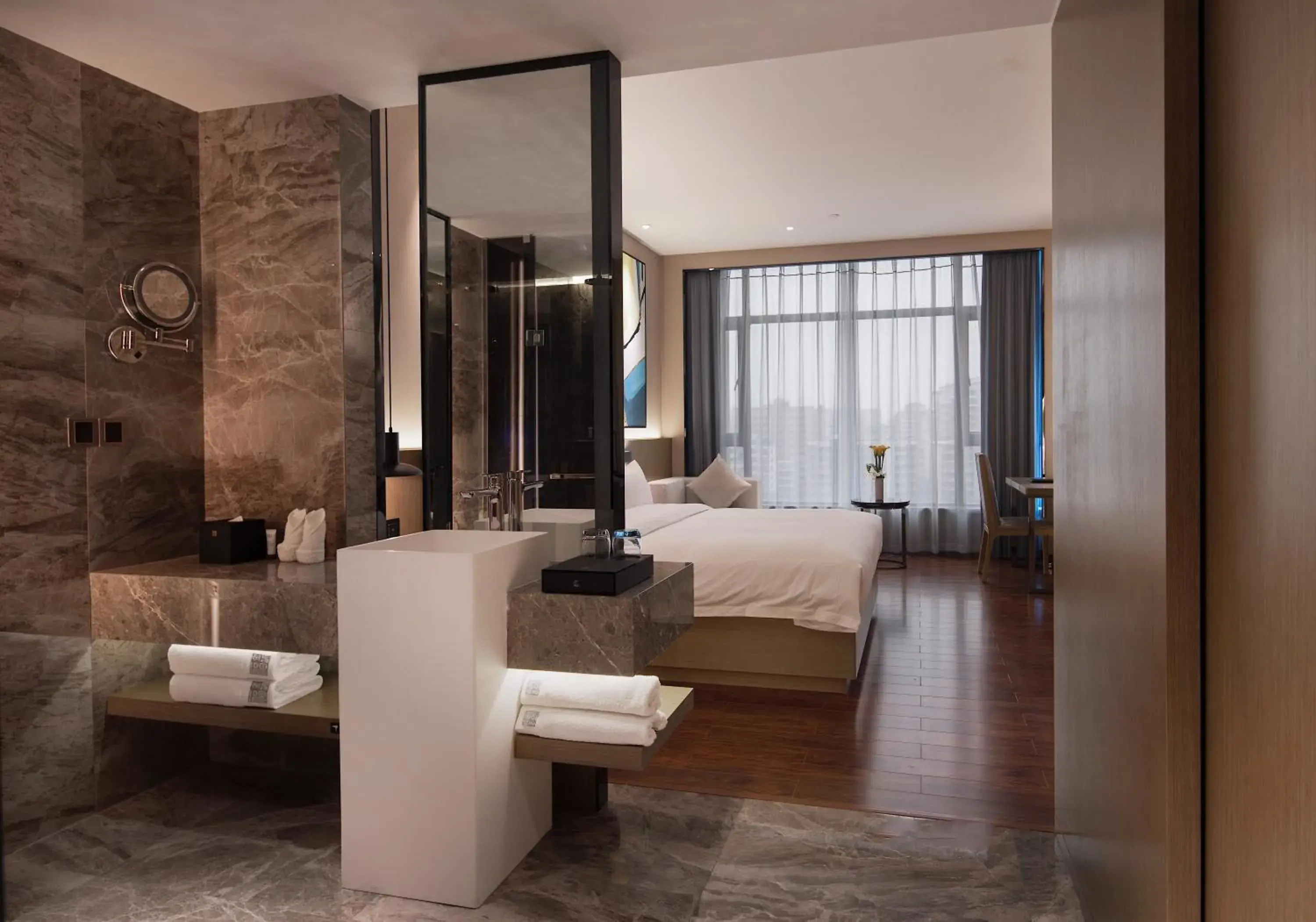 Photo of the whole room, Bed in Jinmanfu International Hotel Photo of the whole room, Bed in Jinmanfu International Hotel