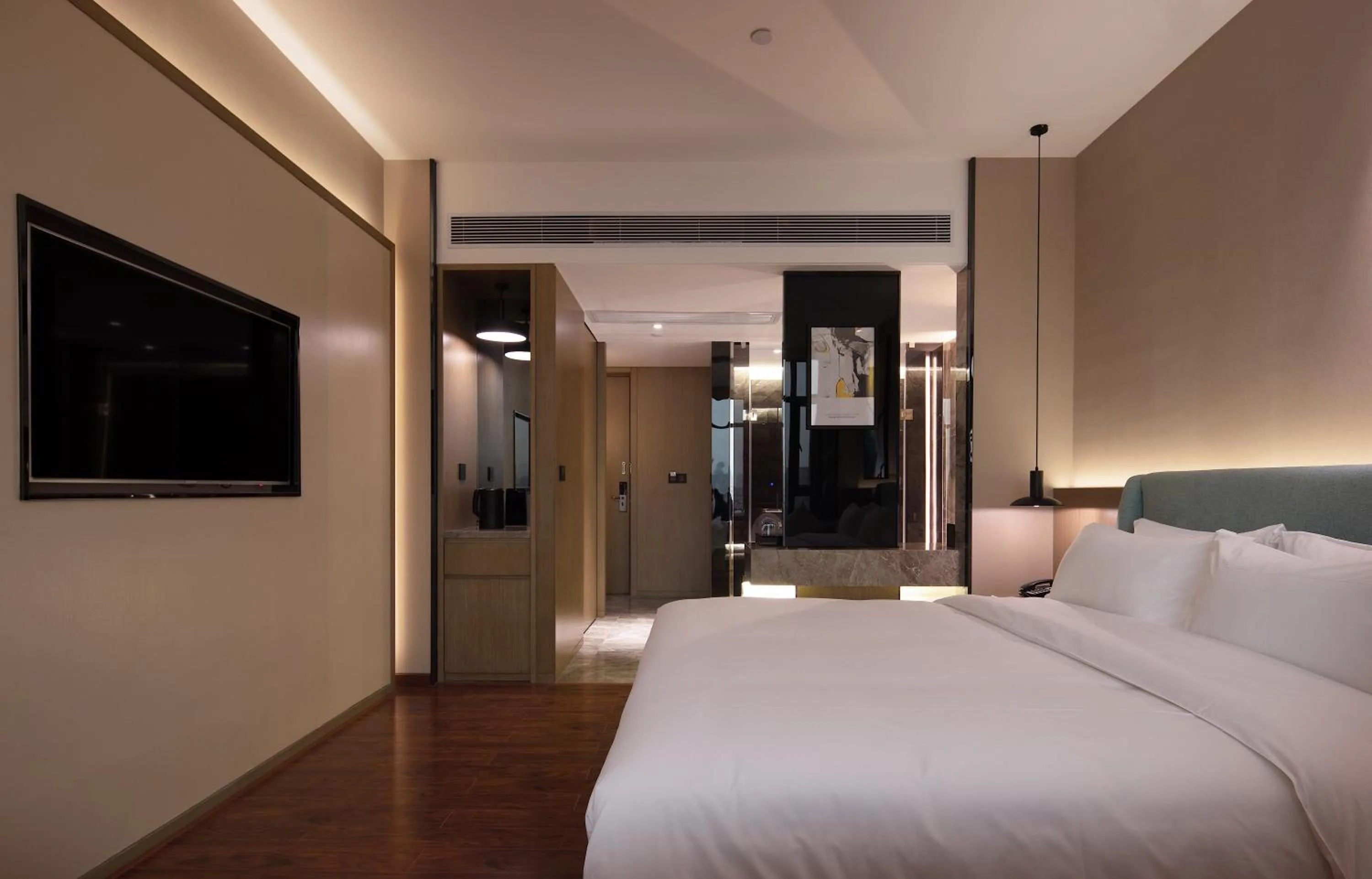 Bedroom, Bed in Jinmanfu International Hotel