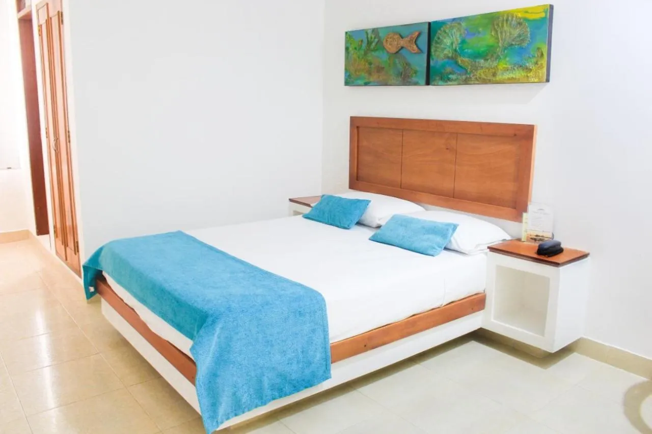 Photo of the whole room, Bed in Hotel Valladolid