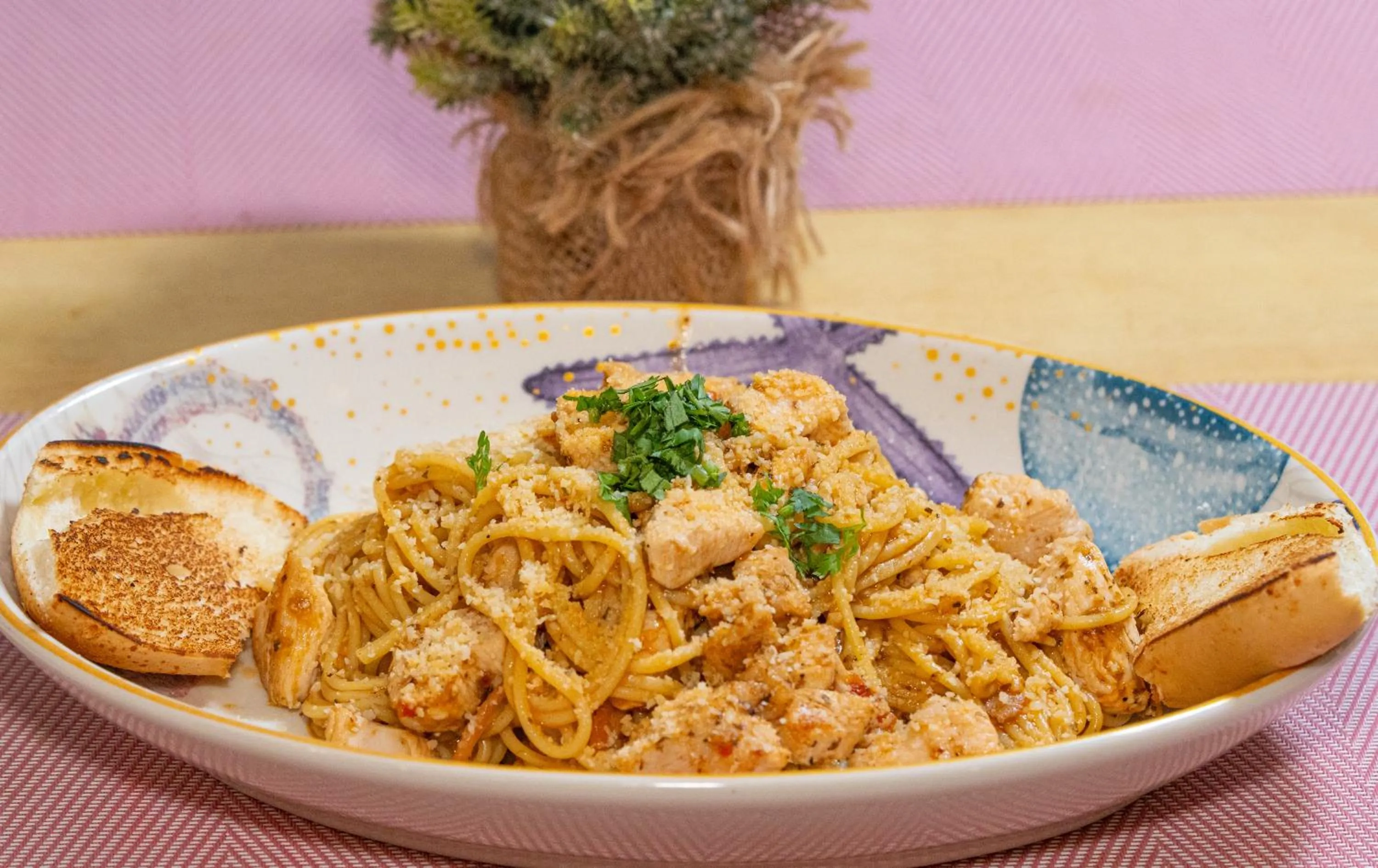 Restaurant/places to eat in Hotel Valladolid