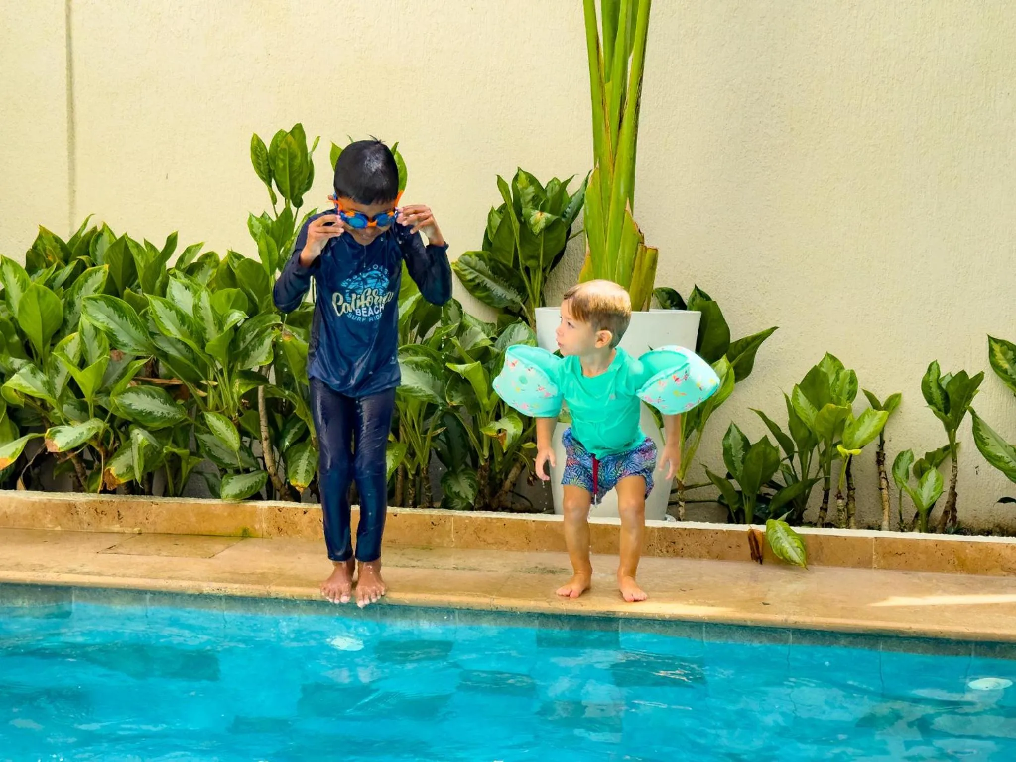 Swimming pool in Hotel Valladolid