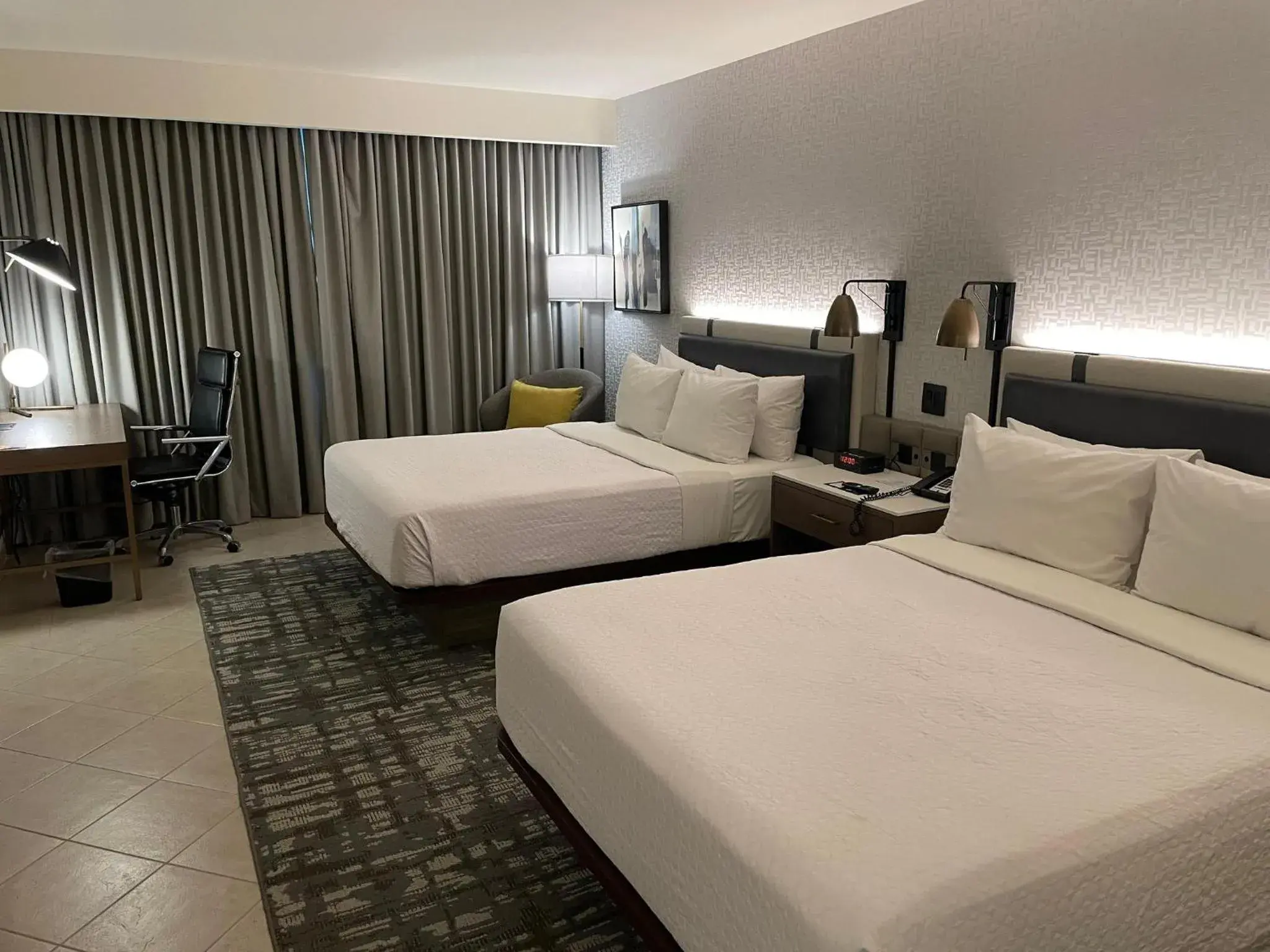 Photo of the whole room, Bed in Crowne Plaza Panama by IHG Photo of the whole room, Bed in Crowne Plaza Panama by IHG