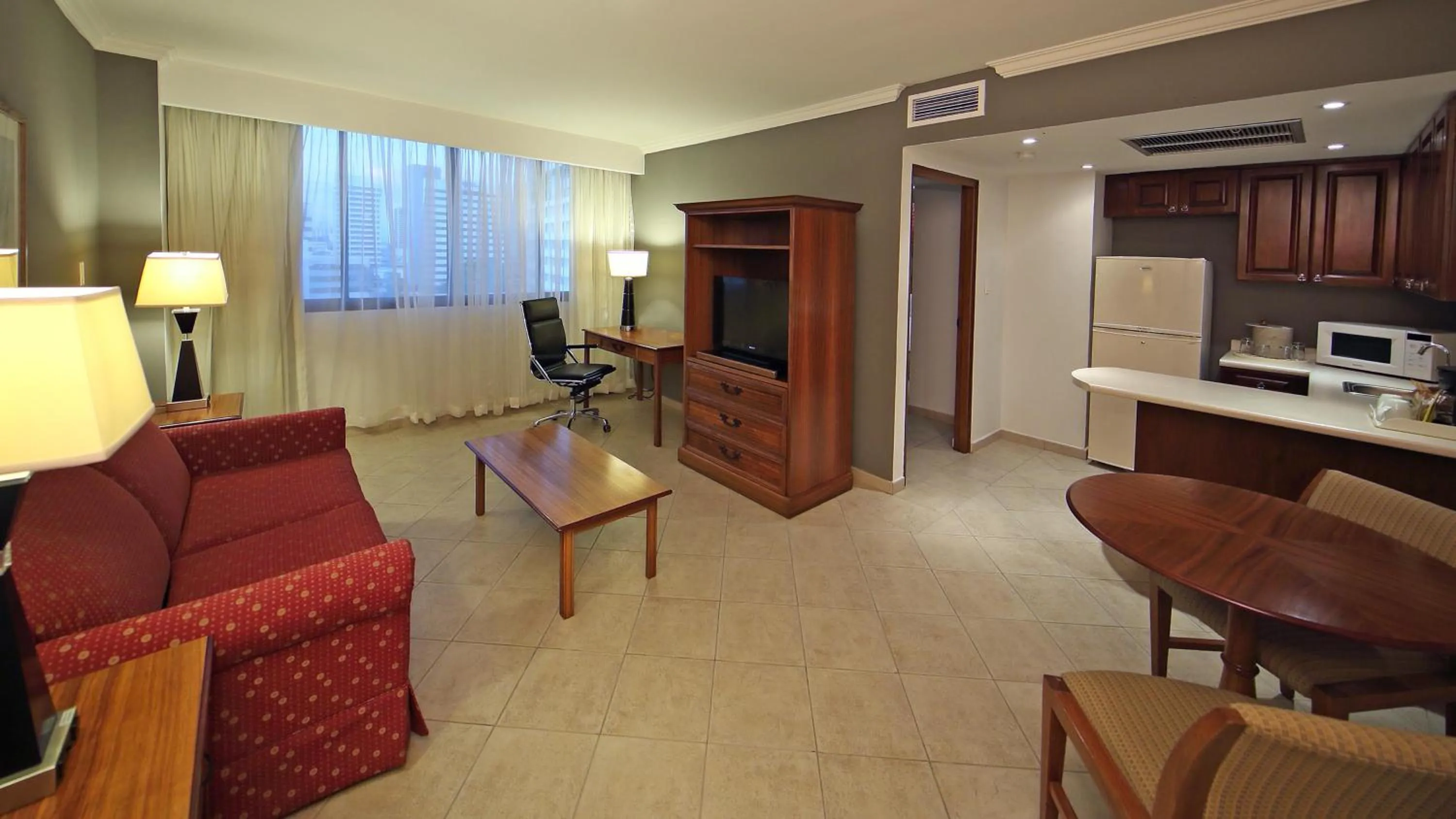 Photo of the whole room in Crowne Plaza Panama by IHG