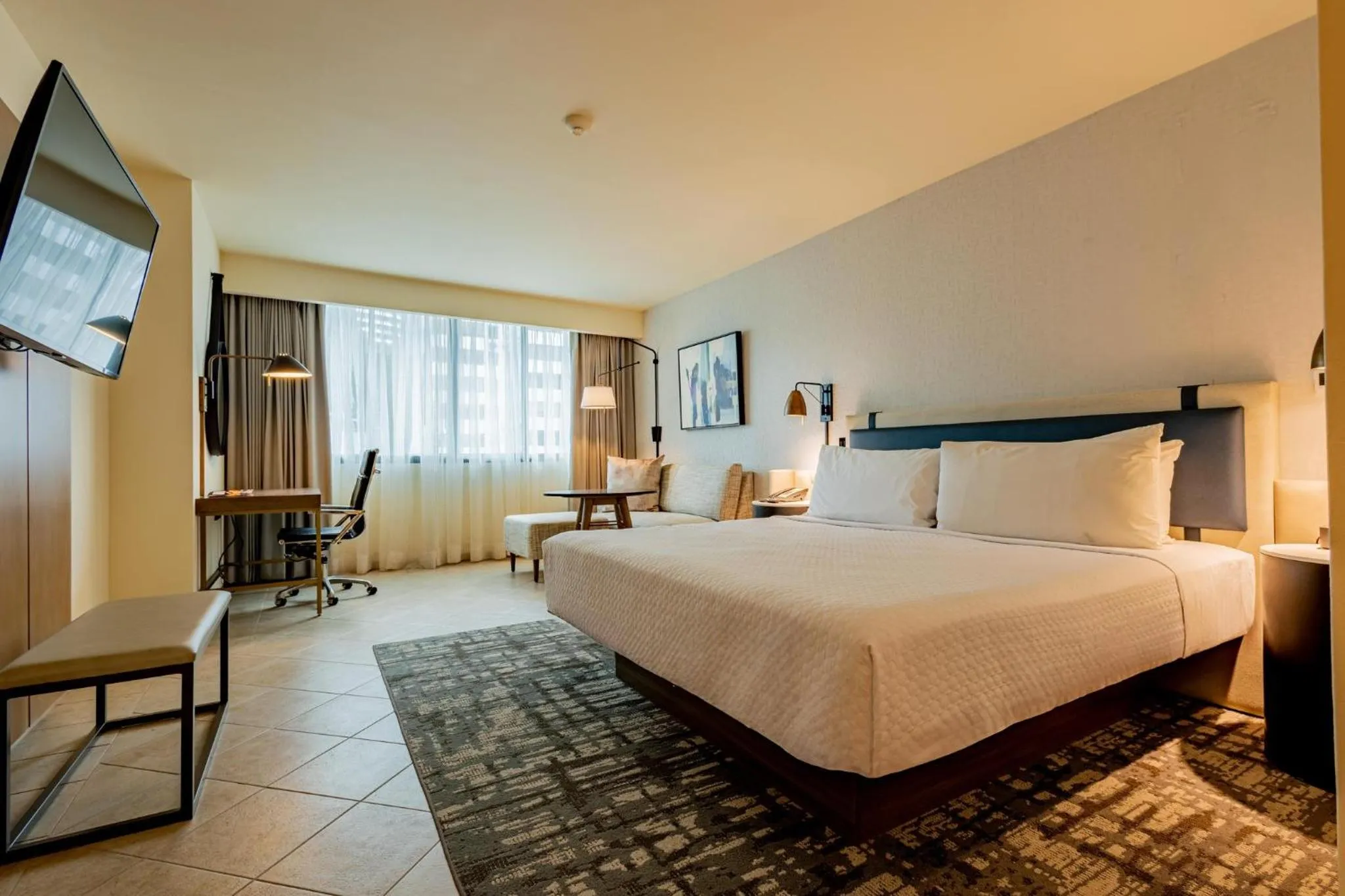 Photo of the whole room, Bed in Crowne Plaza Panama by IHG