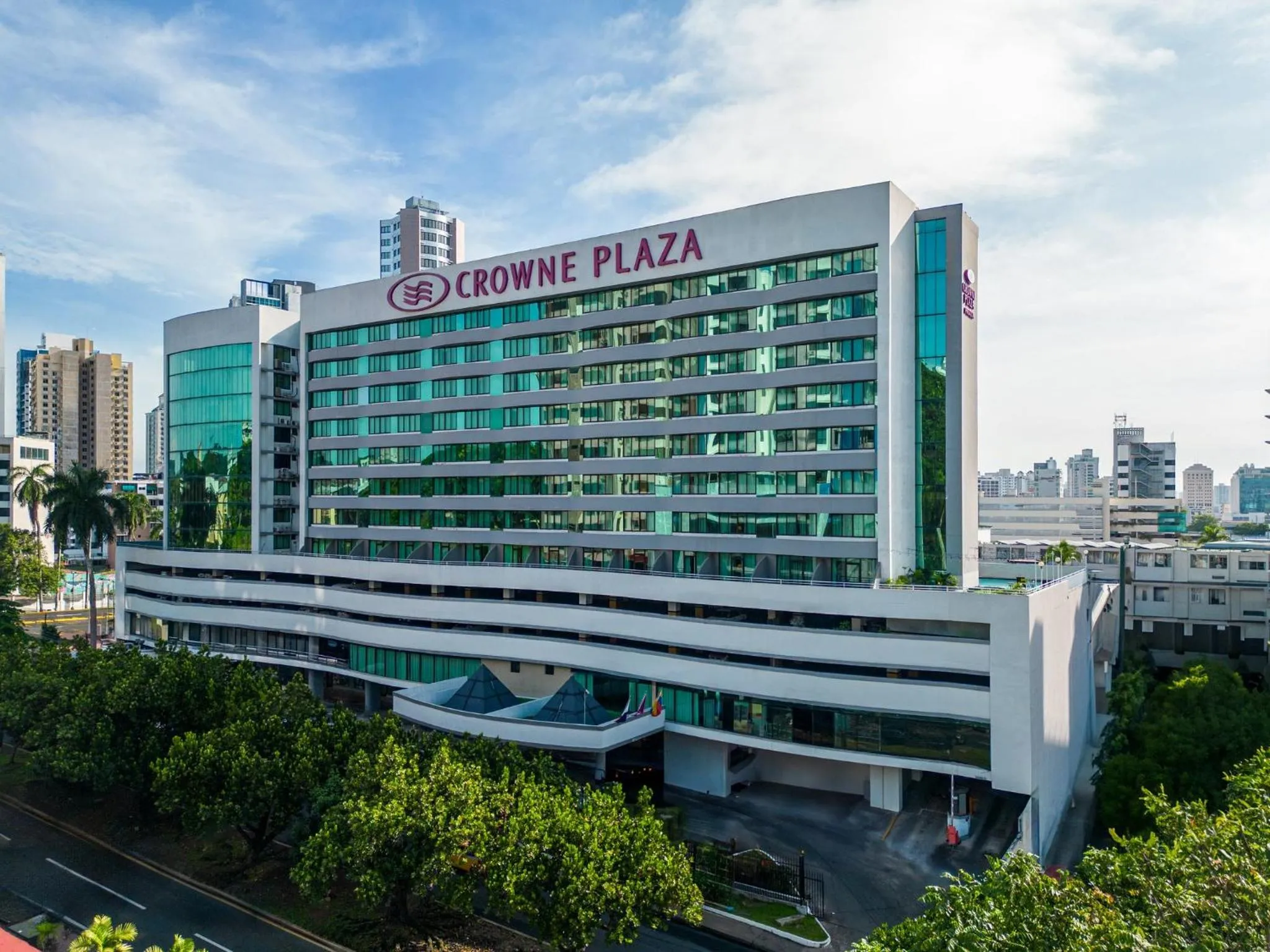 Property building in Crowne Plaza Panama by IHG