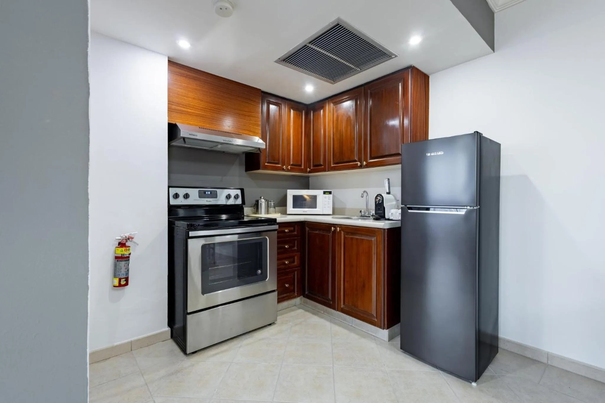 Photo of the whole room in Crowne Plaza Panama by IHG