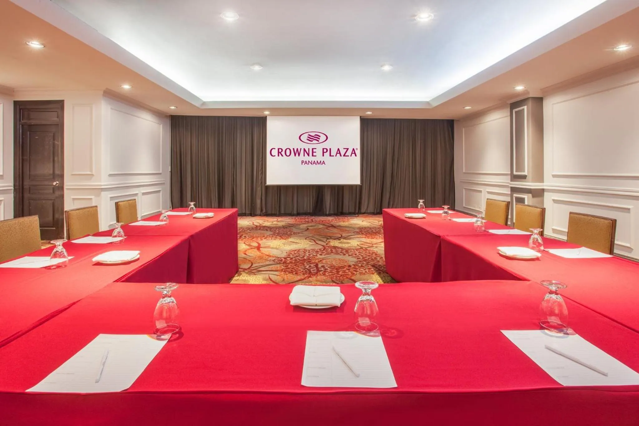 Meeting/conference room in Crowne Plaza Panama by IHG