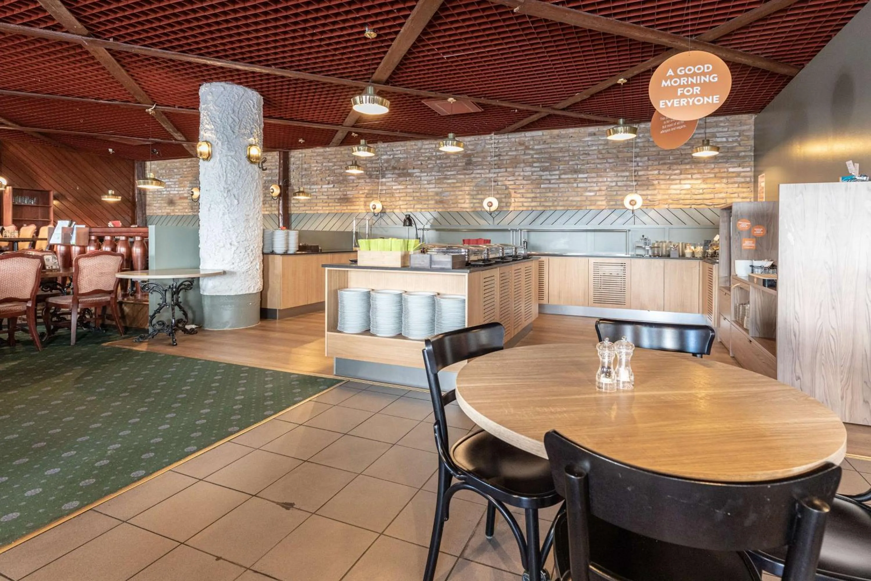 Restaurant/places to eat in Scandic Oulu Station