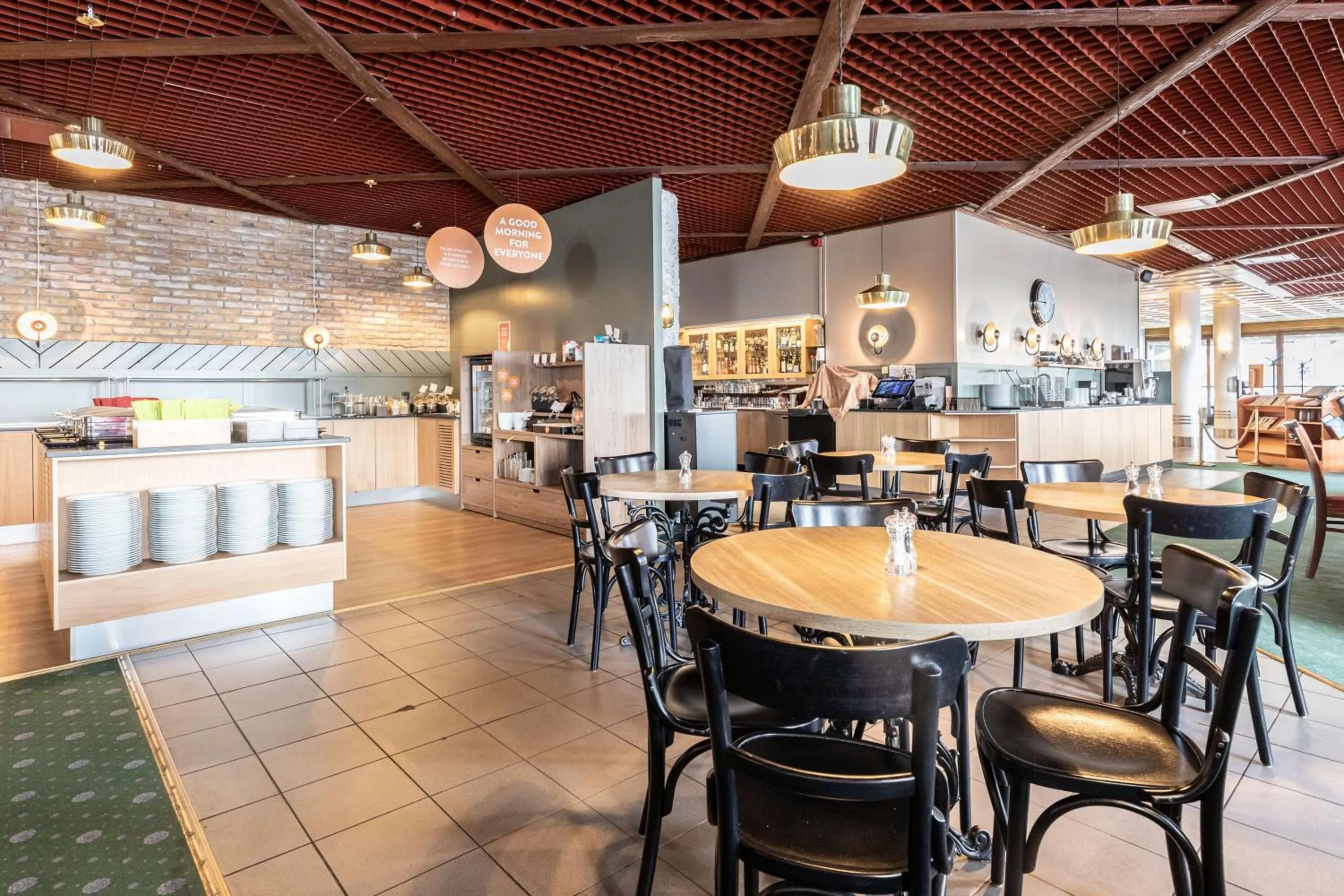 Restaurant/places to eat in Scandic Oulu Station