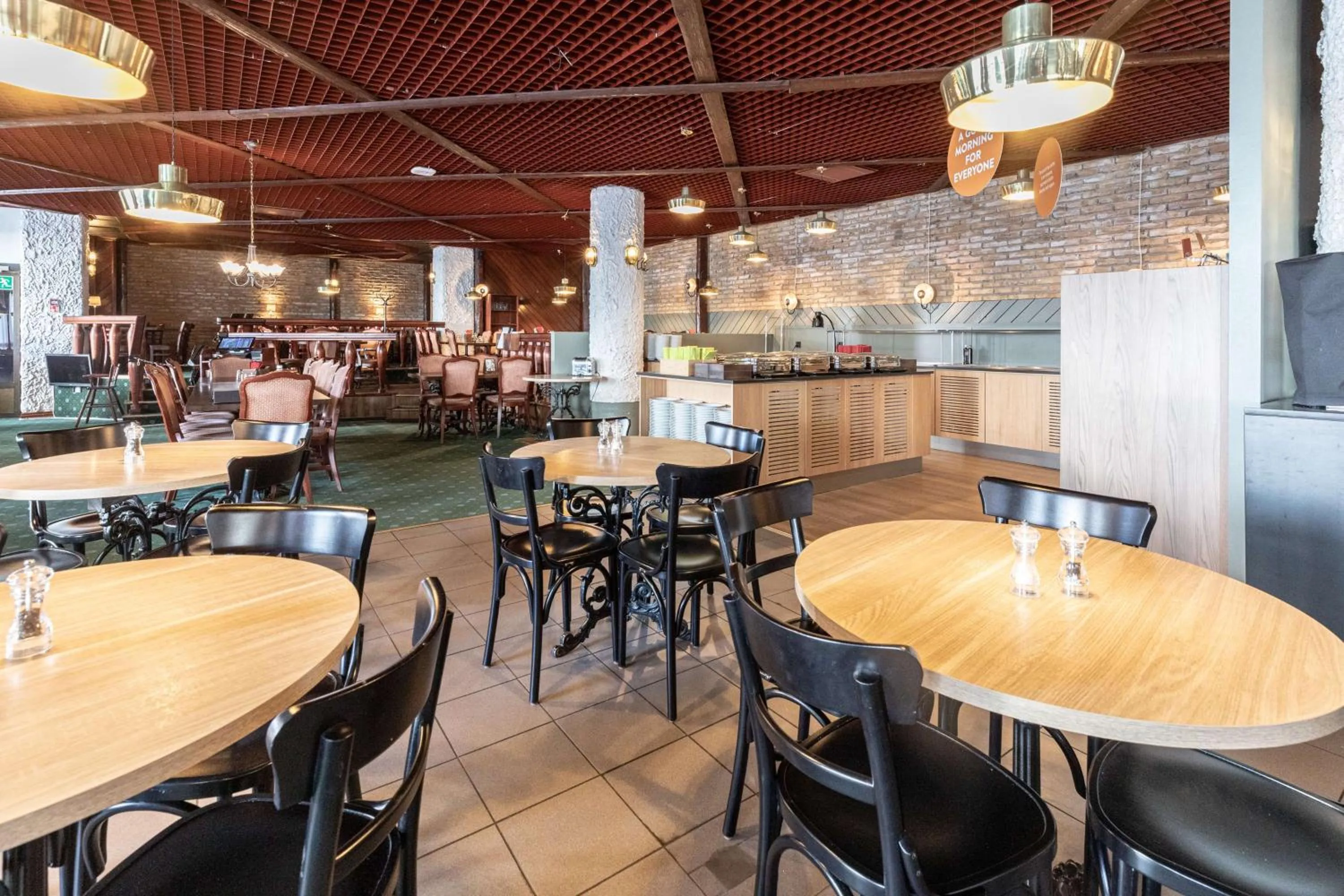 Restaurant/places to eat in Scandic Oulu Station