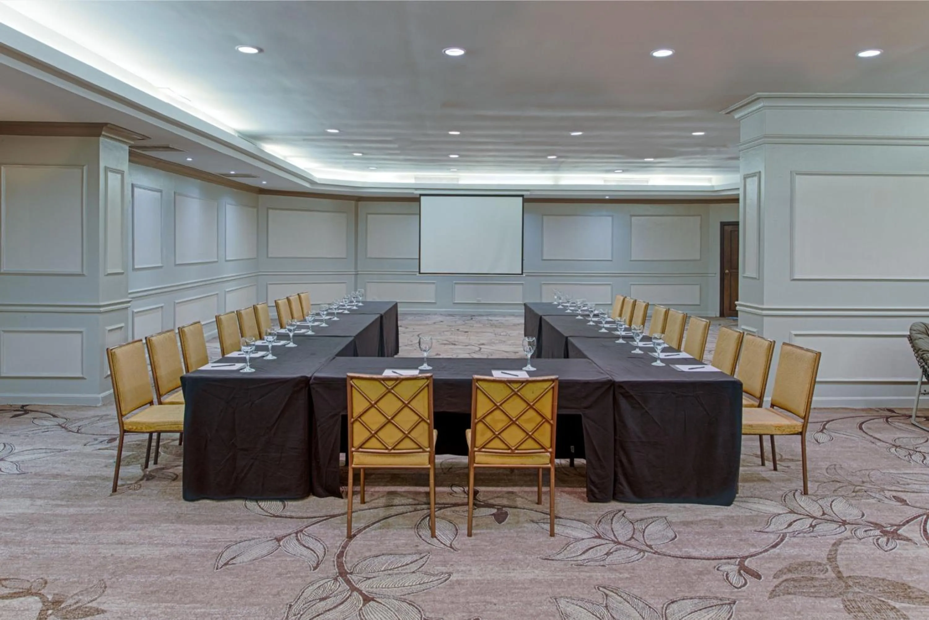 Meeting/conference room in Intercontinental Miramar Panama by IHG
