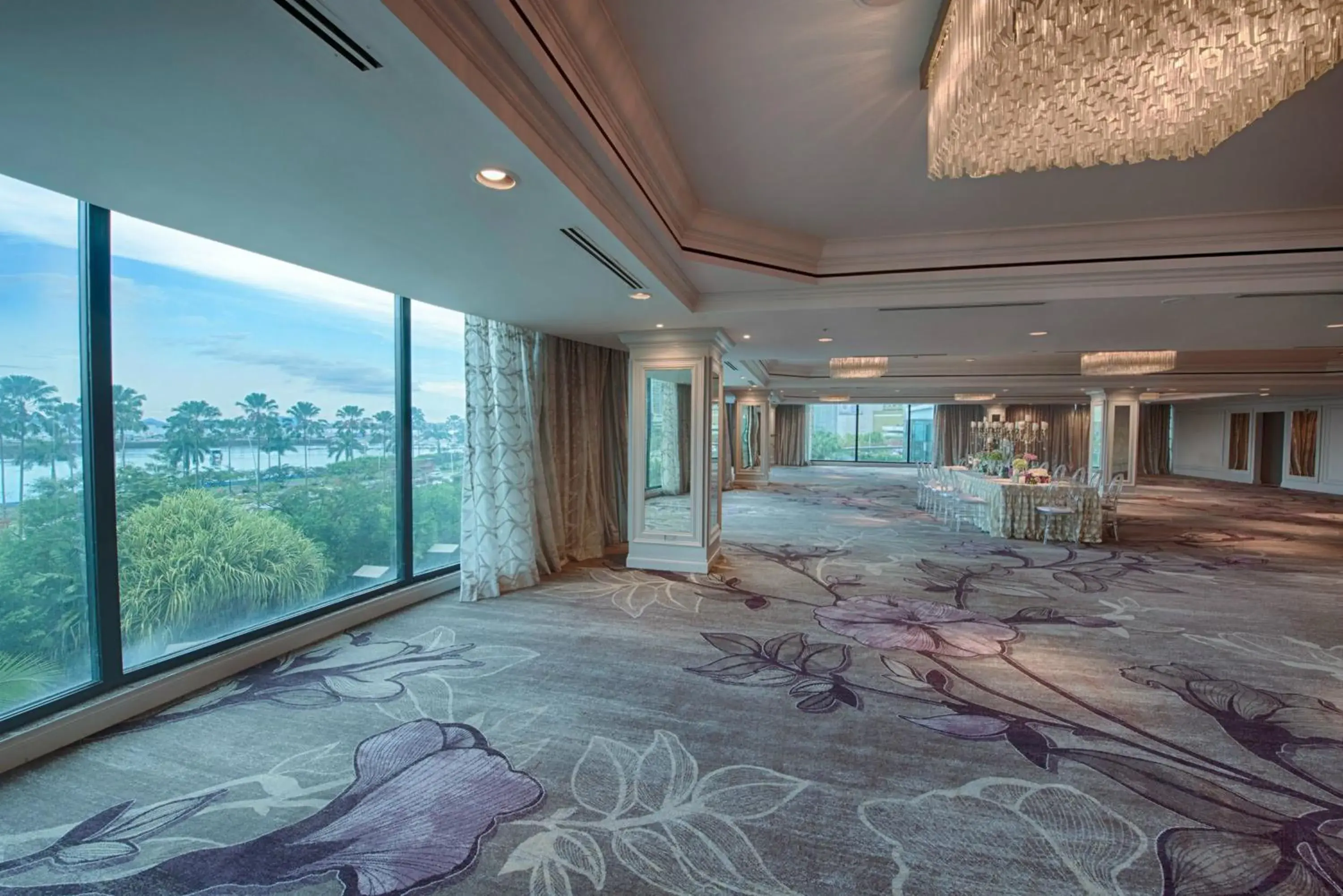 Meeting/conference room, Bed in Intercontinental Miramar Panama by IHG Meeting/conference room, Bed in Intercontinental Miramar Panama by IHG