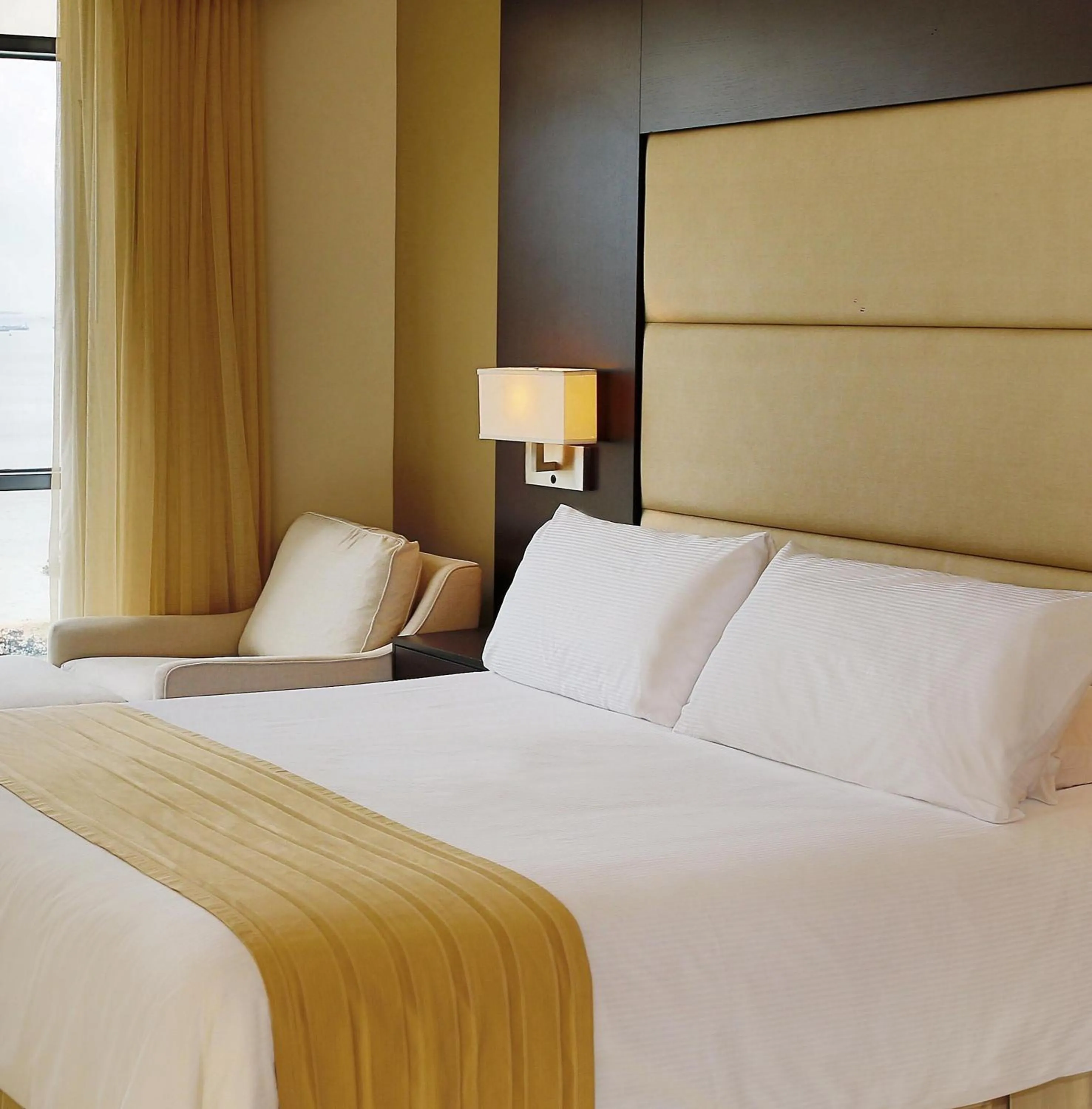 Photo of the whole room, Bed in Intercontinental Miramar Panama by IHG