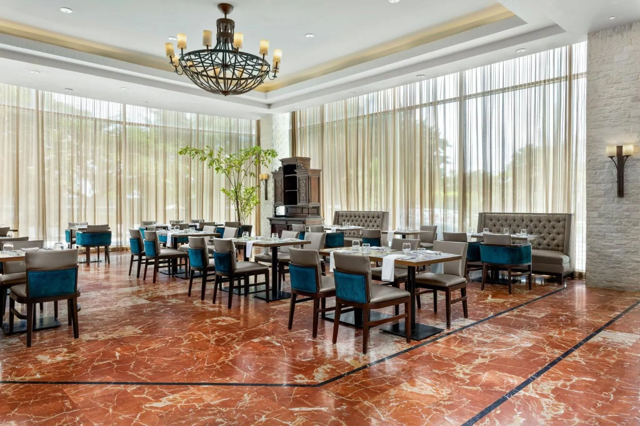 Restaurant/places to eat in Intercontinental Miramar Panama by IHG