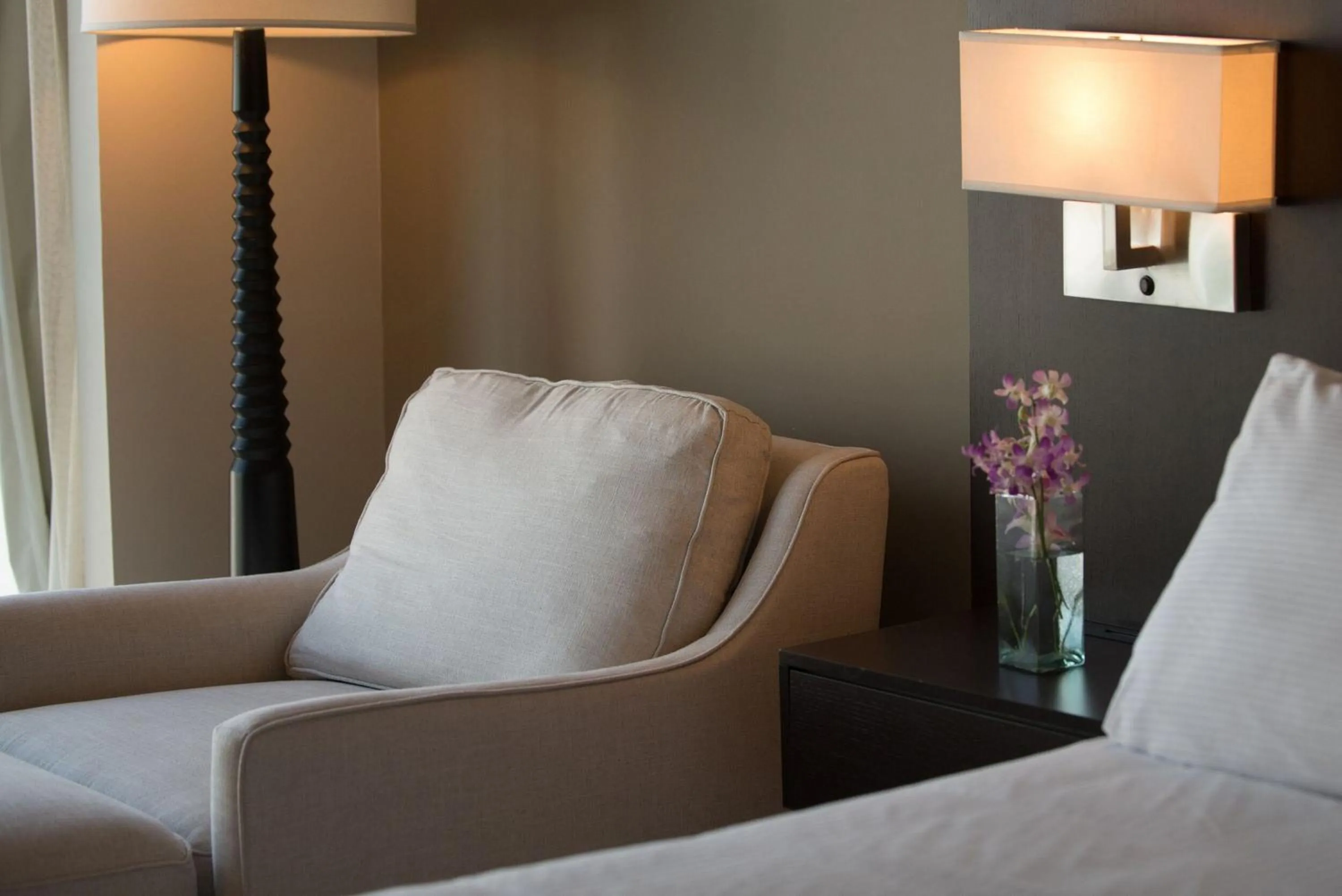 Photo of the whole room in Intercontinental Miramar Panama by IHG