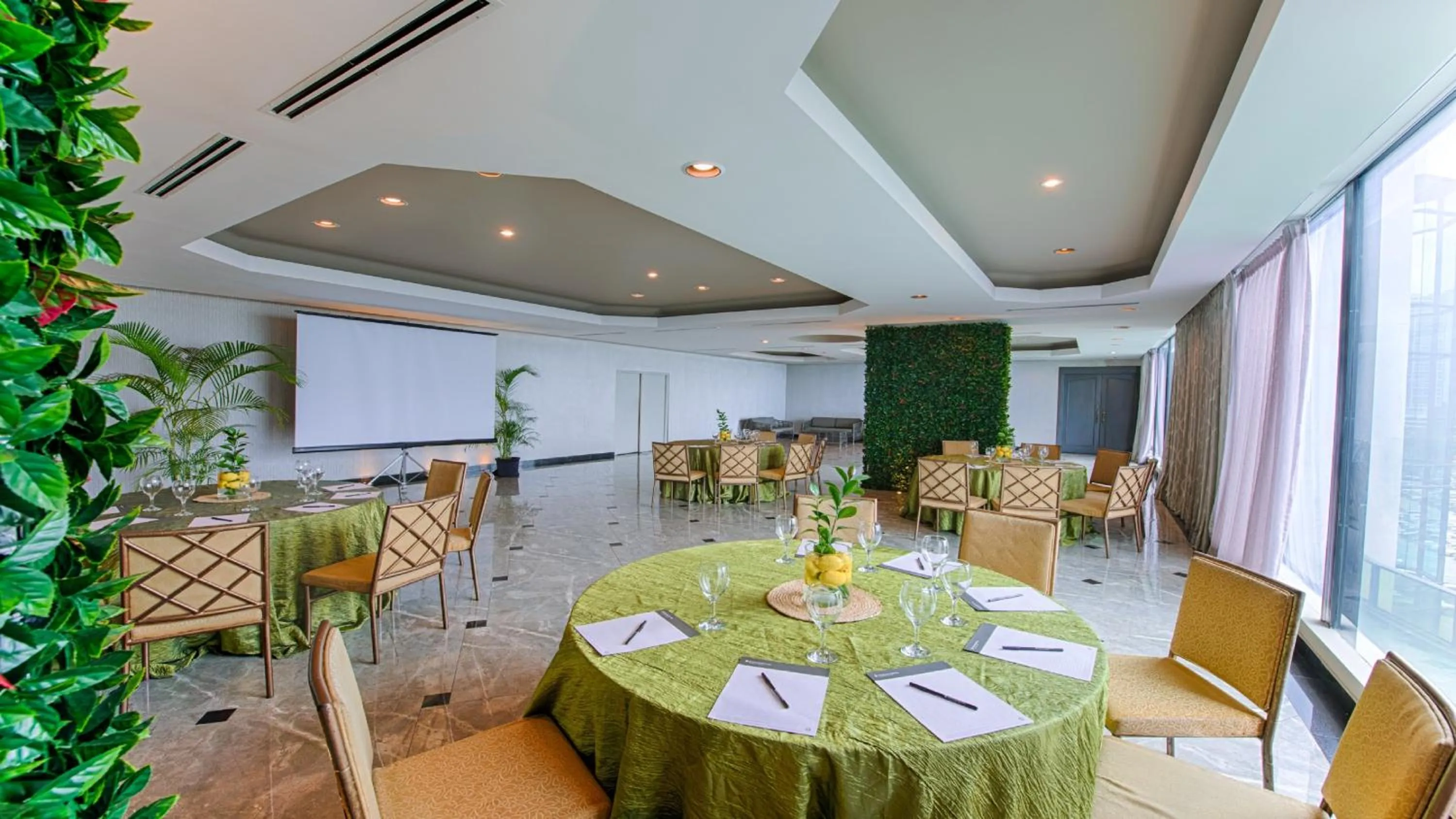 Meeting/conference room in Intercontinental Miramar Panama by IHG