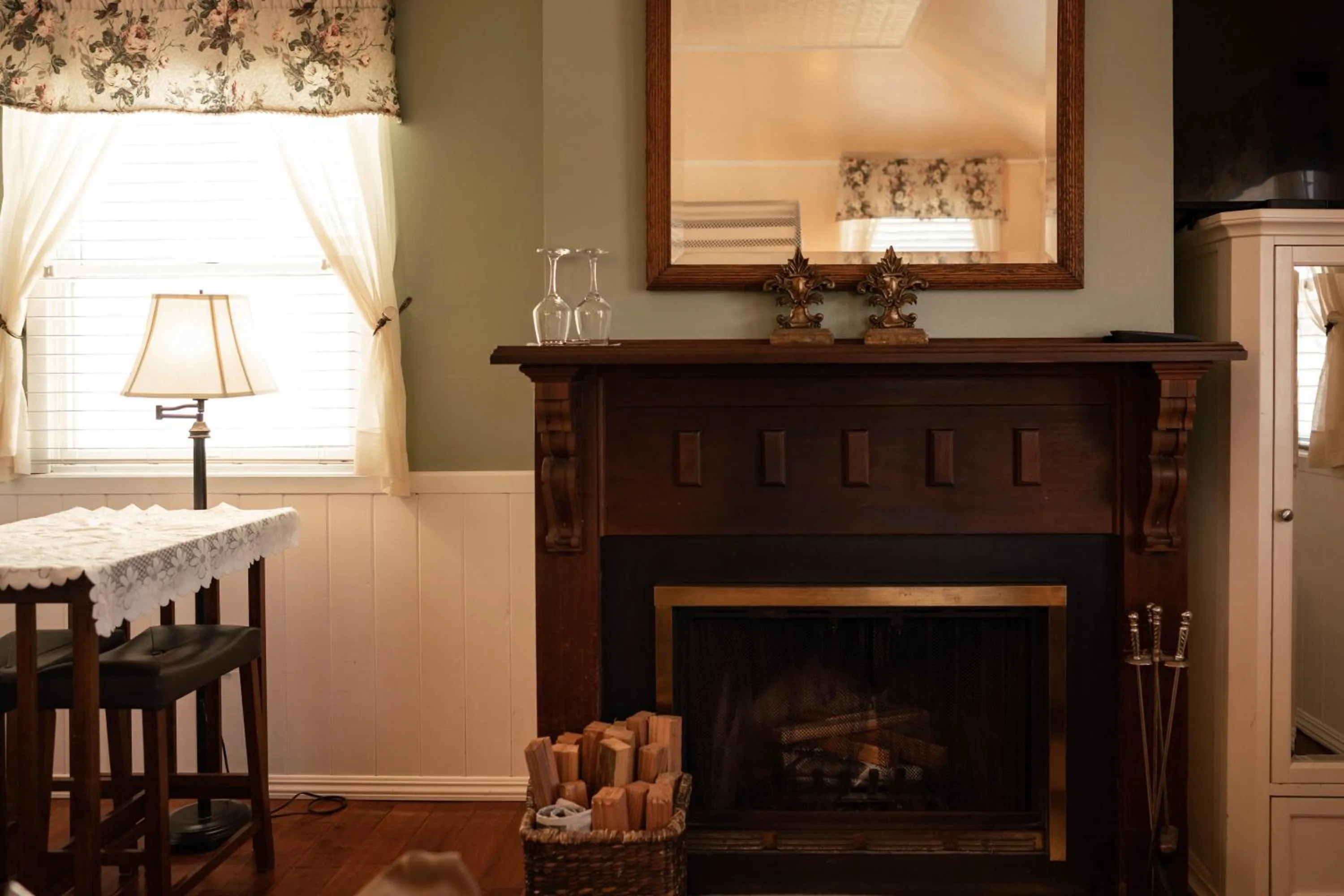 Headlands Inn Bed and Breakfast