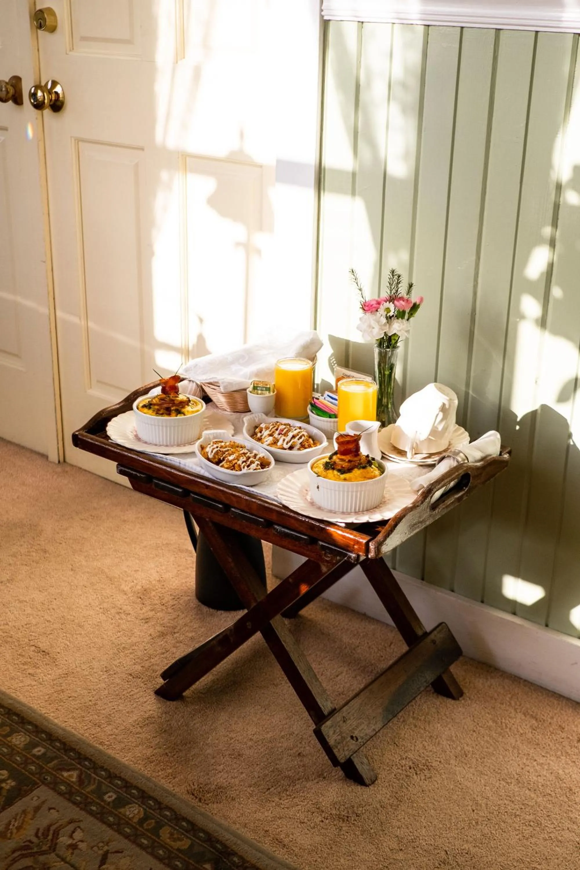 Headlands Inn Bed and Breakfast