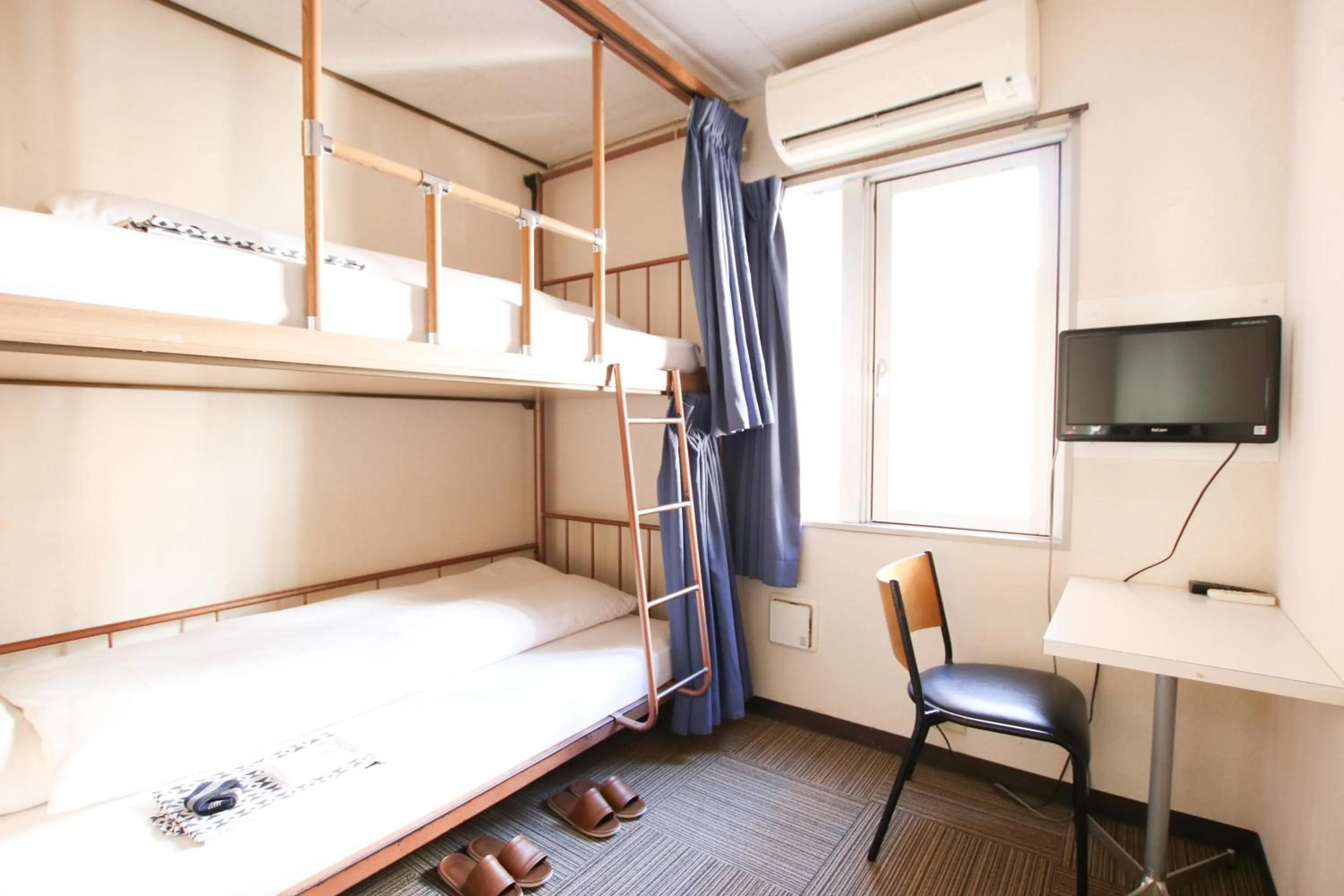 bunk bed, Bed in Sakura Hotel Jimbocho