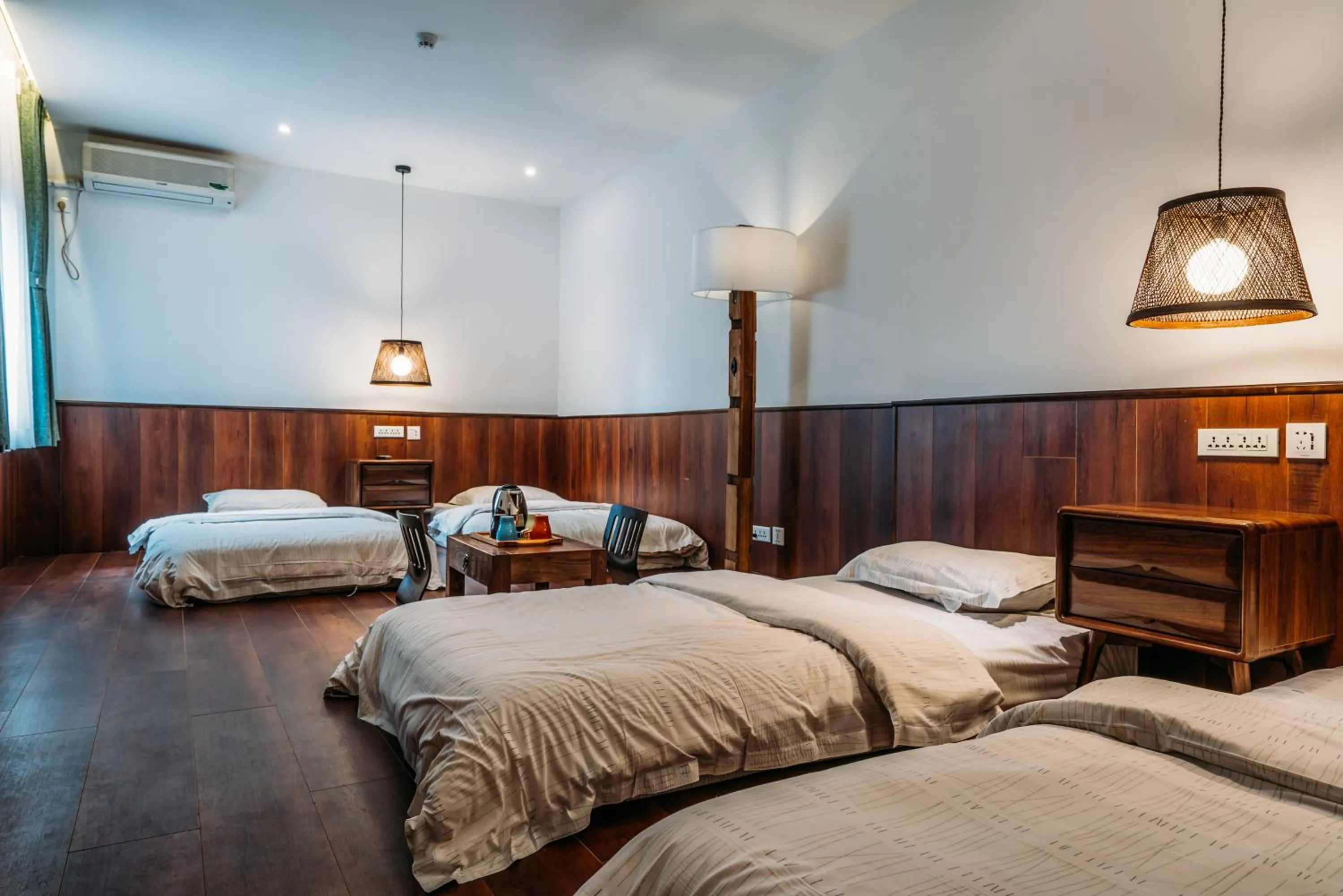 Photo of the whole room, Bed in Chengdu Flipflop Hostel Poshpacker (Chunxi Road Metro Station)