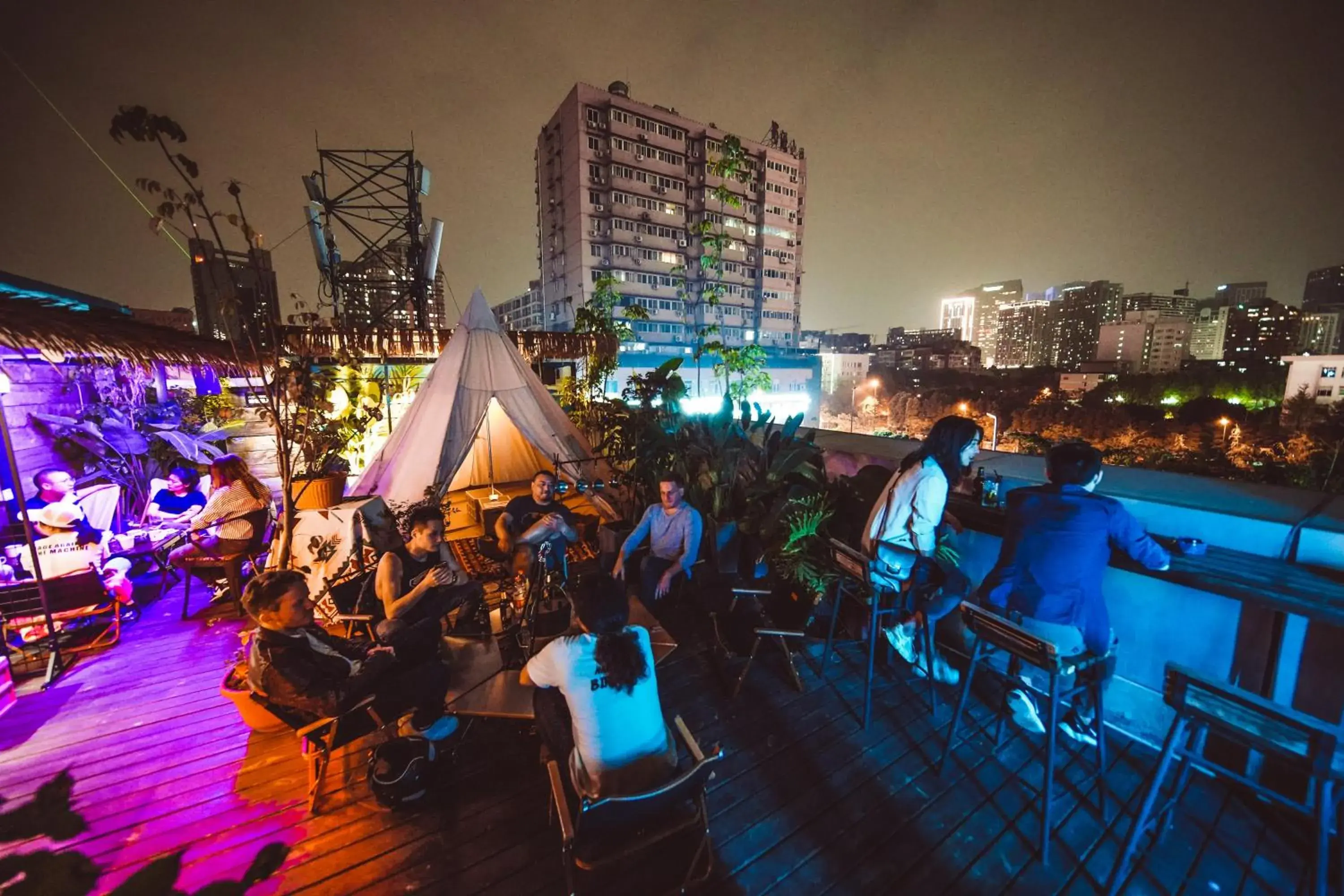 Lounge or bar in Chengdu Flipflop Hostel Poshpacker (Chunxi Road Metro Station) Lounge or bar in Chengdu Flipflop Hostel Poshpacker (Chunxi Road Metro Station)