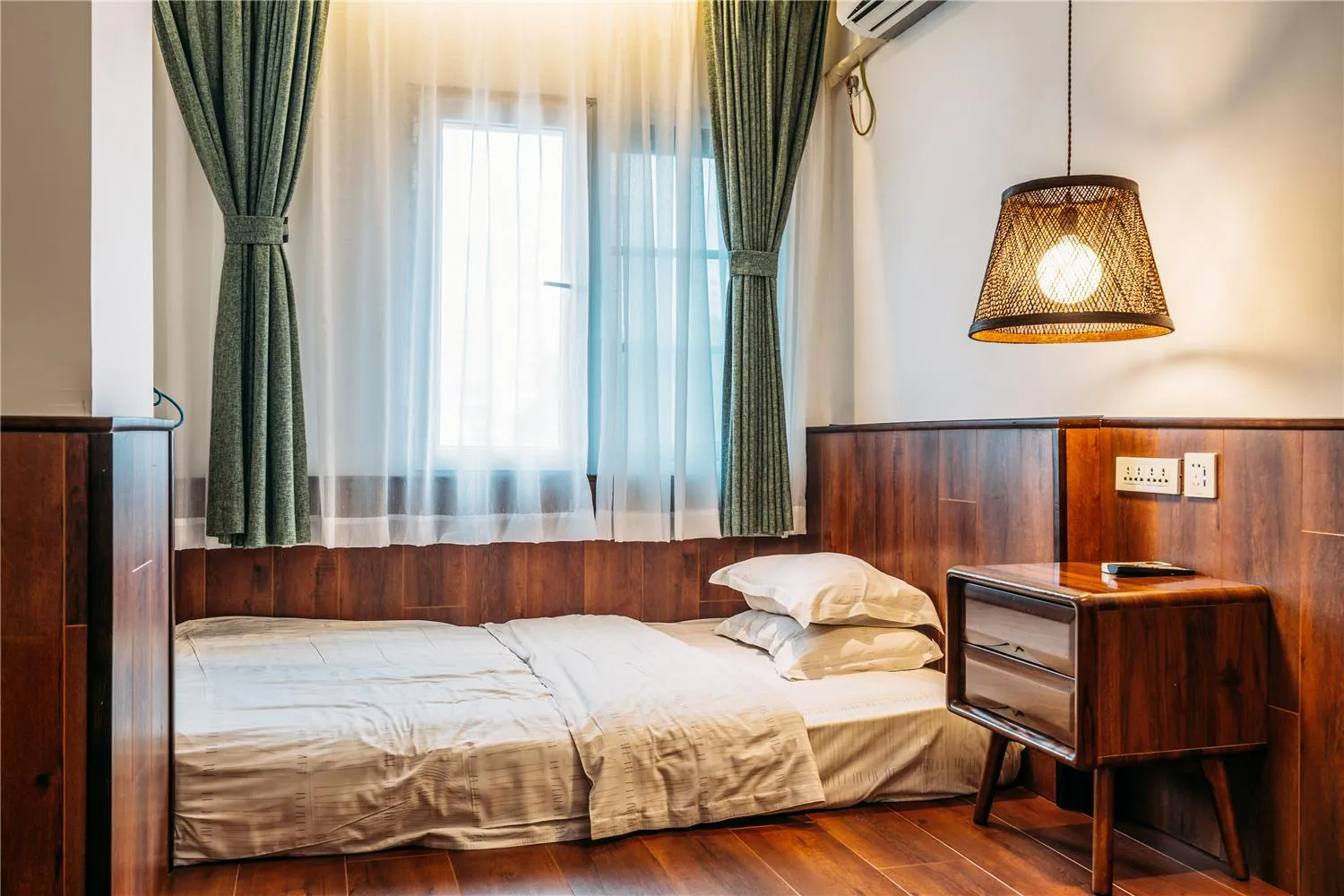 Photo of the whole room, Bed in Chengdu Flipflop Hostel Poshpacker (Chunxi Road Metro Station)