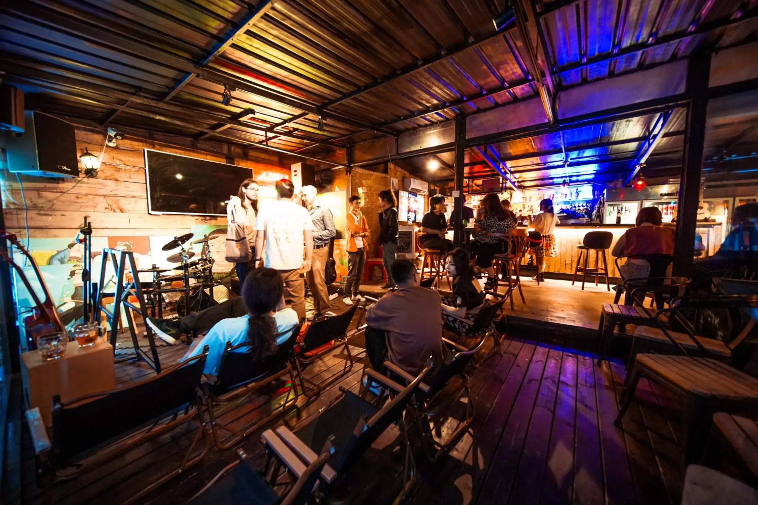 Lounge or bar in Chengdu Flipflop Hostel Poshpacker (Chunxi Road Metro Station) Lounge or bar in Chengdu Flipflop Hostel Poshpacker (Chunxi Road Metro Station)