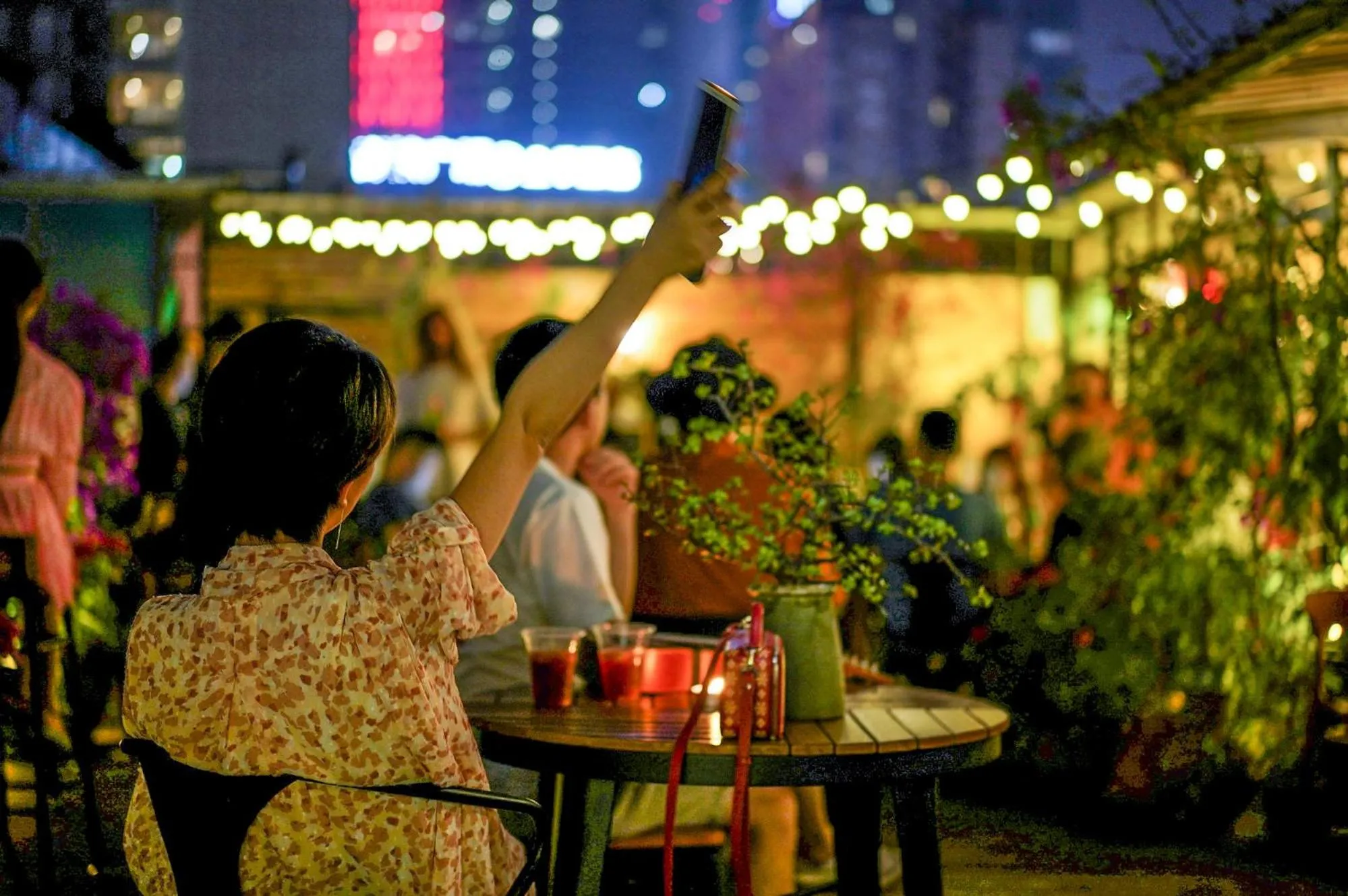 Garden in Chengdu Flipflop Hostel Poshpacker (Chunxi Road Metro Station)