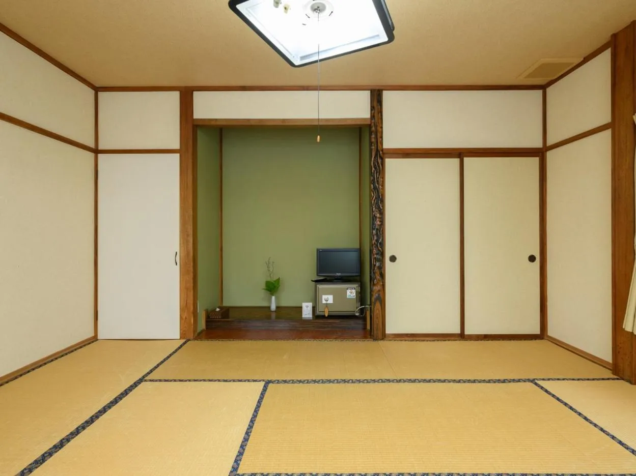 Photo of the whole room in Tabataya