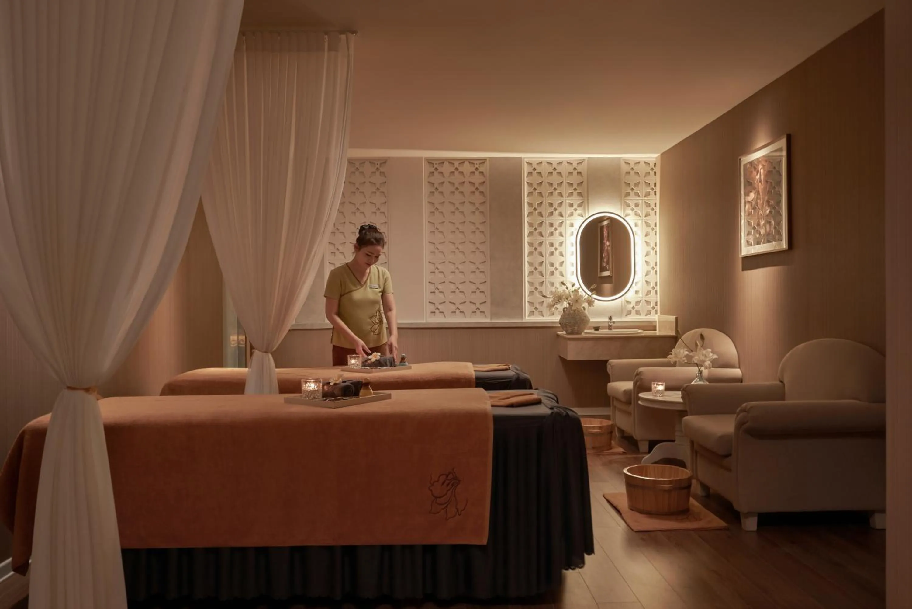 Massage in Silverland Mây Hotel