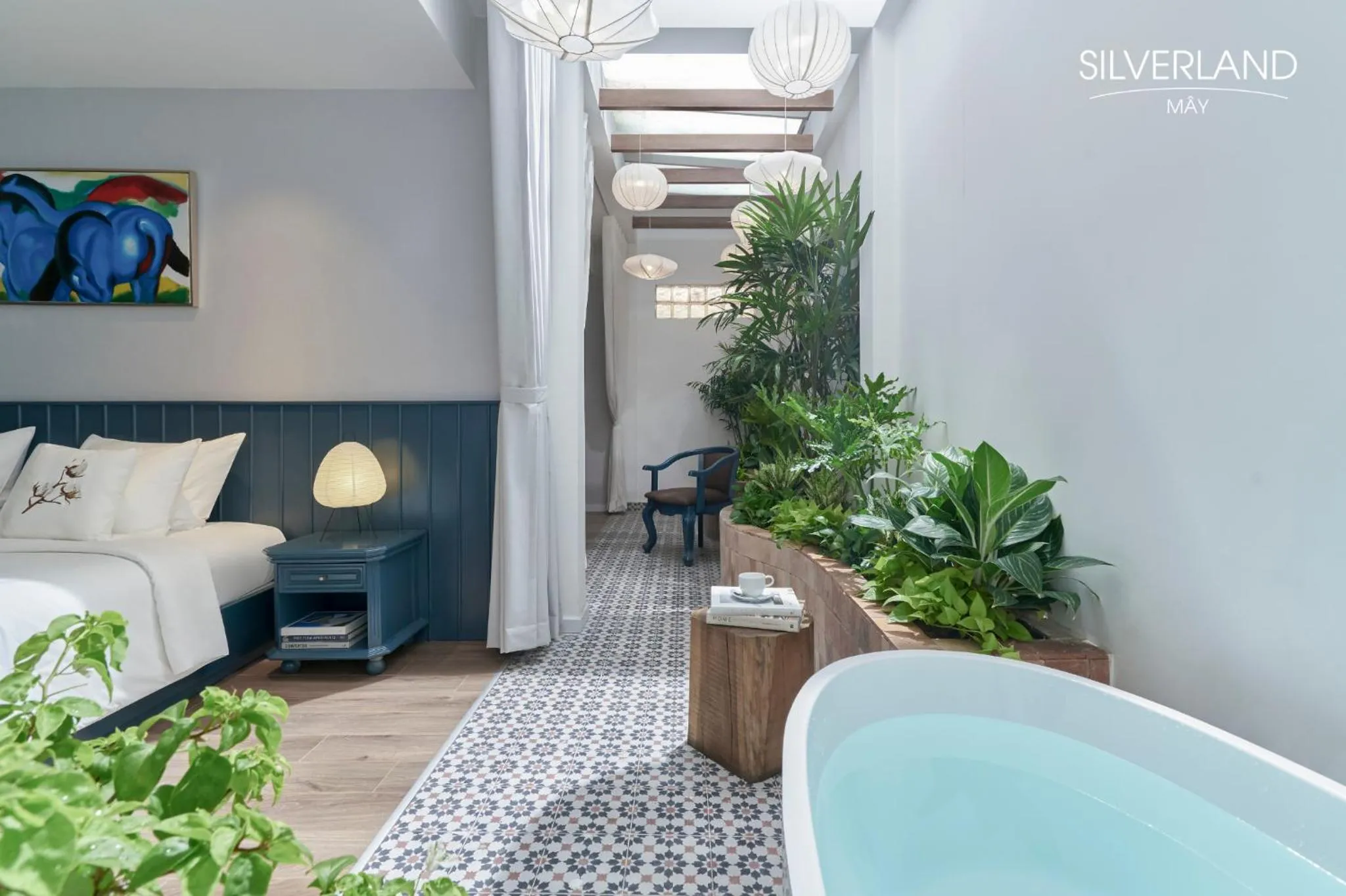 Bath, Bed in Silverland Mây Hotel