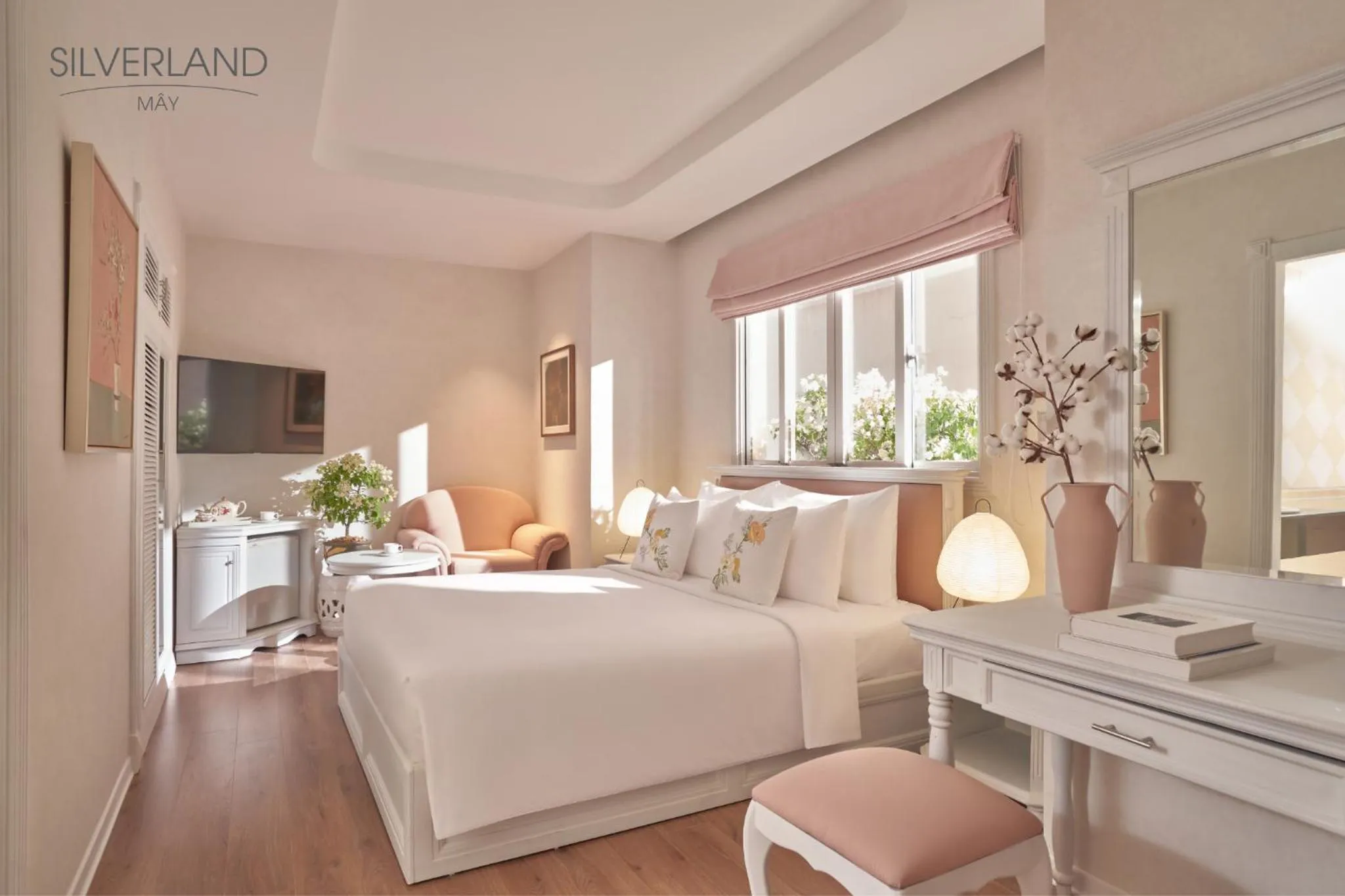 Photo of the whole room, Bed in Silverland Mây Hotel