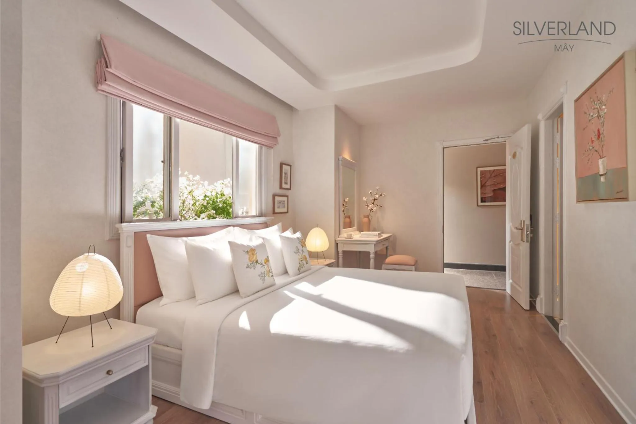 Photo of the whole room, Bed in Silverland Mây Hotel