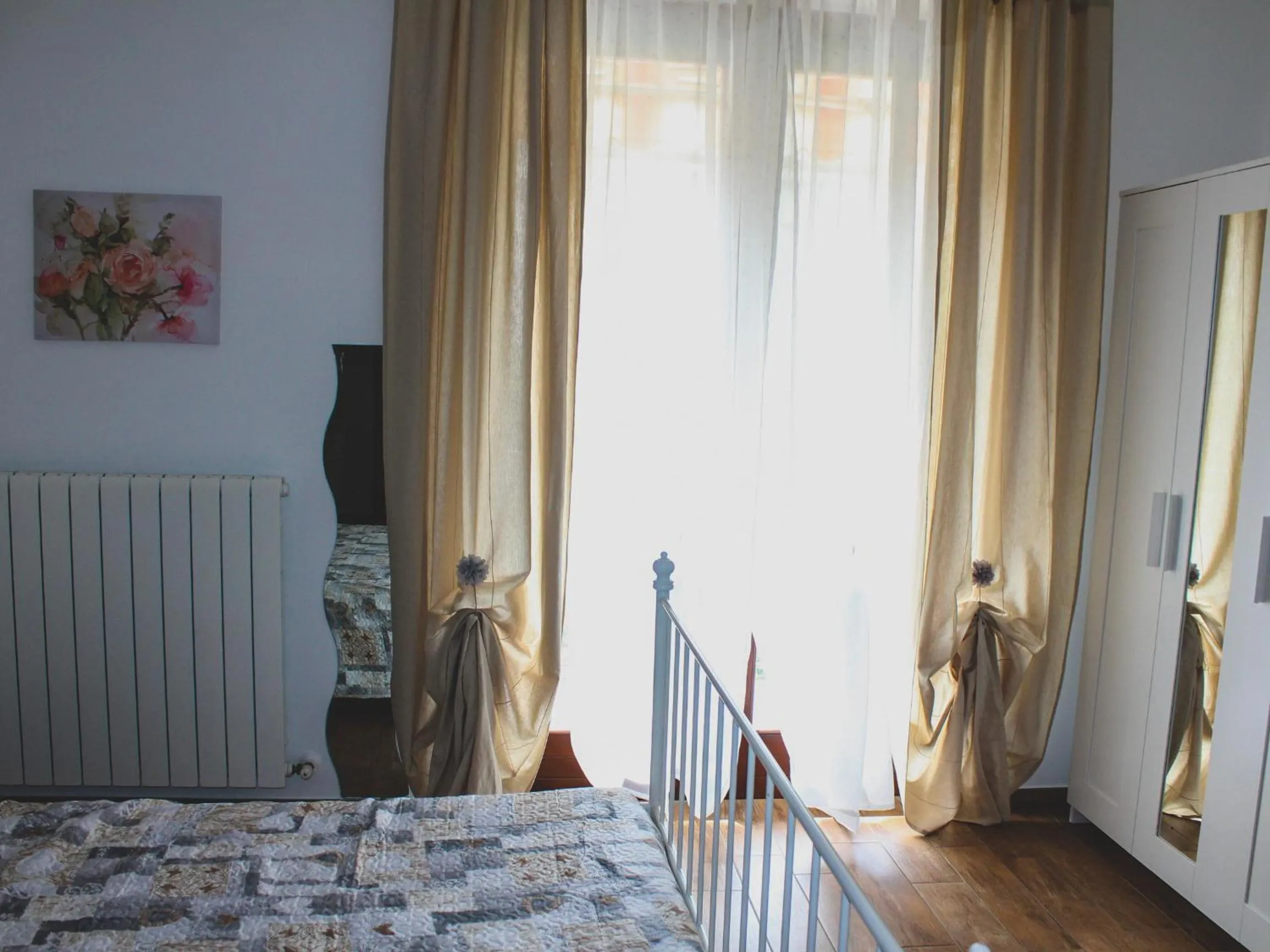 Photo of the whole room, Bed in B&B La poeta