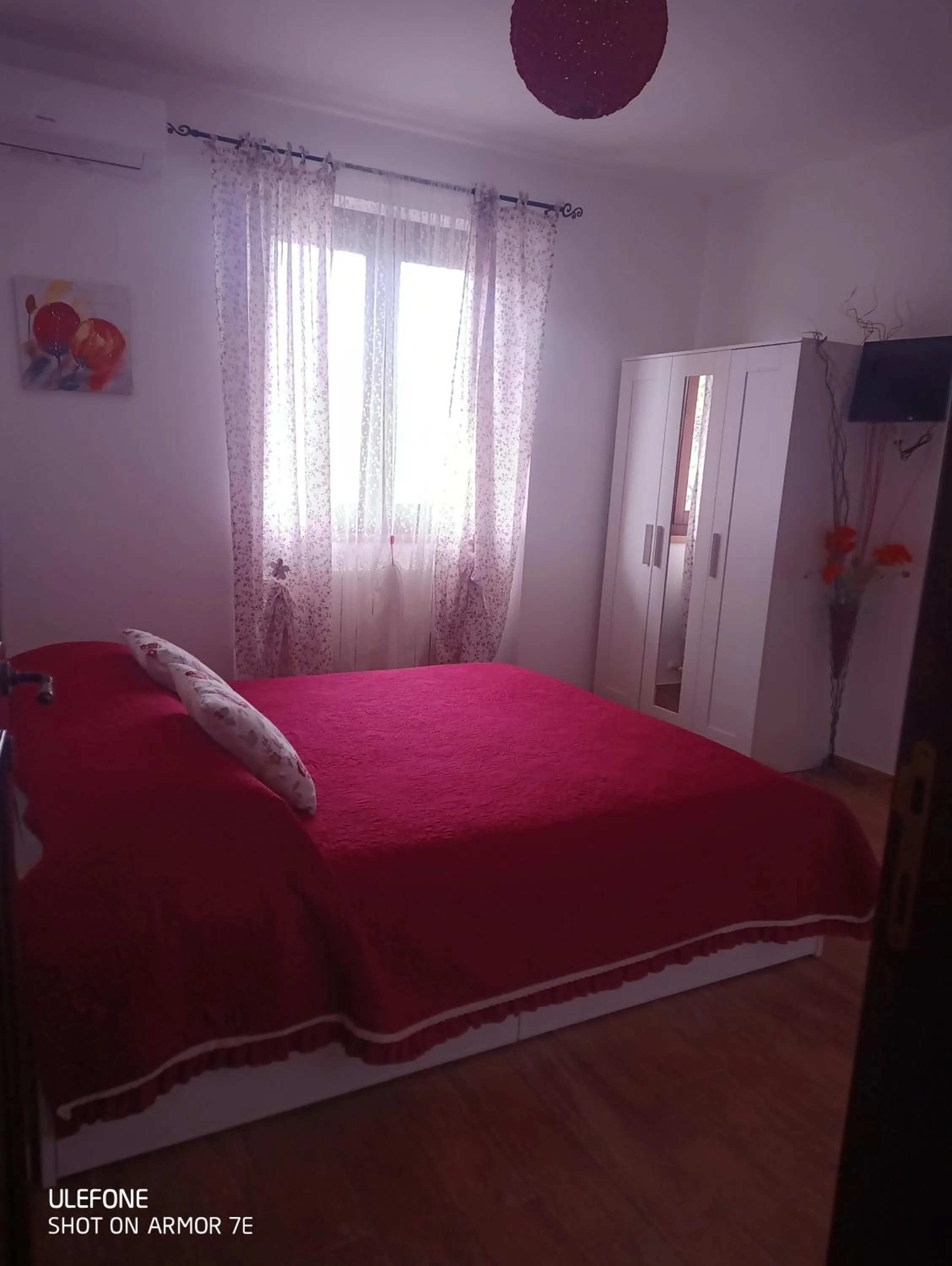 Photo of the whole room, Bed in B&B La poeta