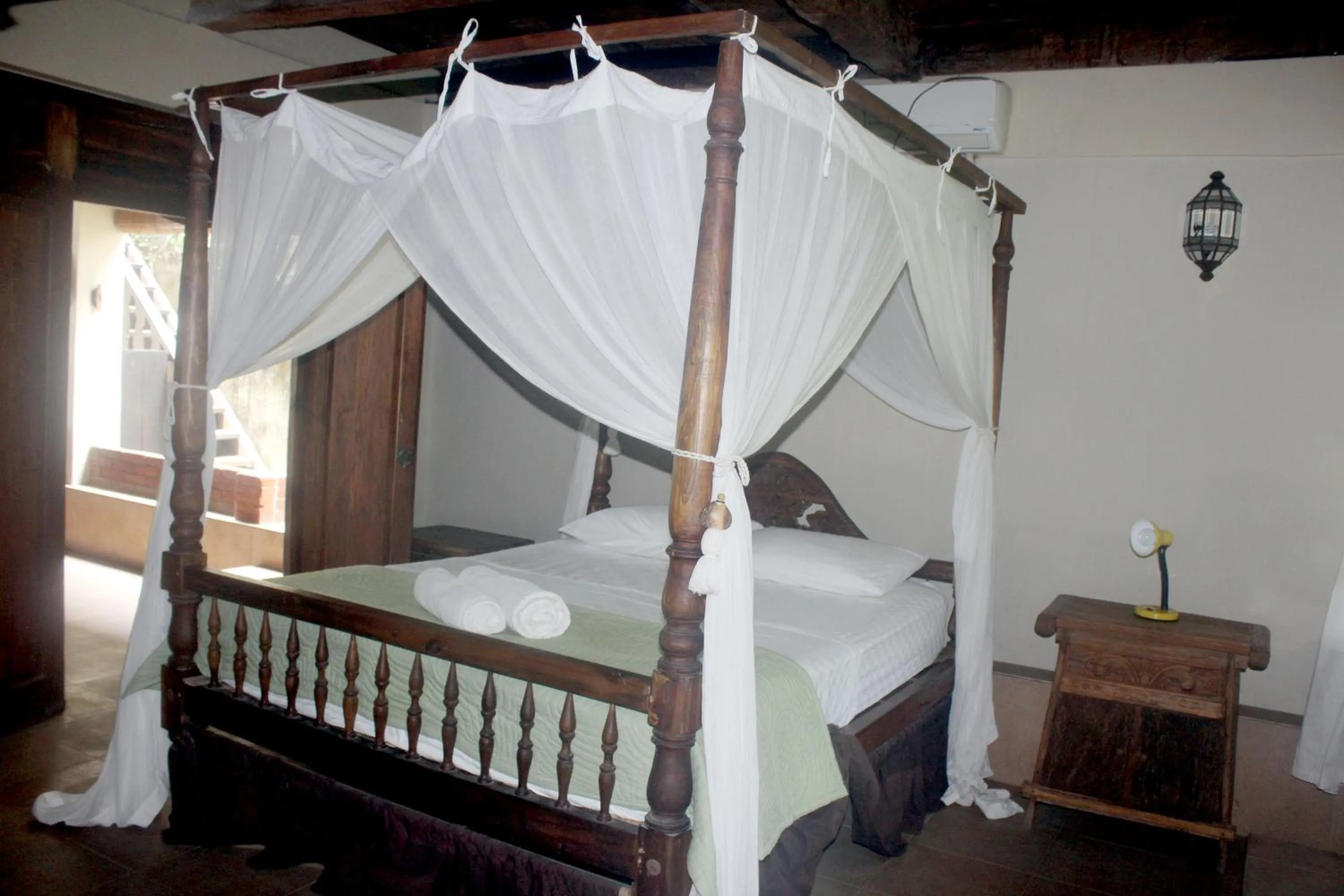 Lovina Beachhouse Villas