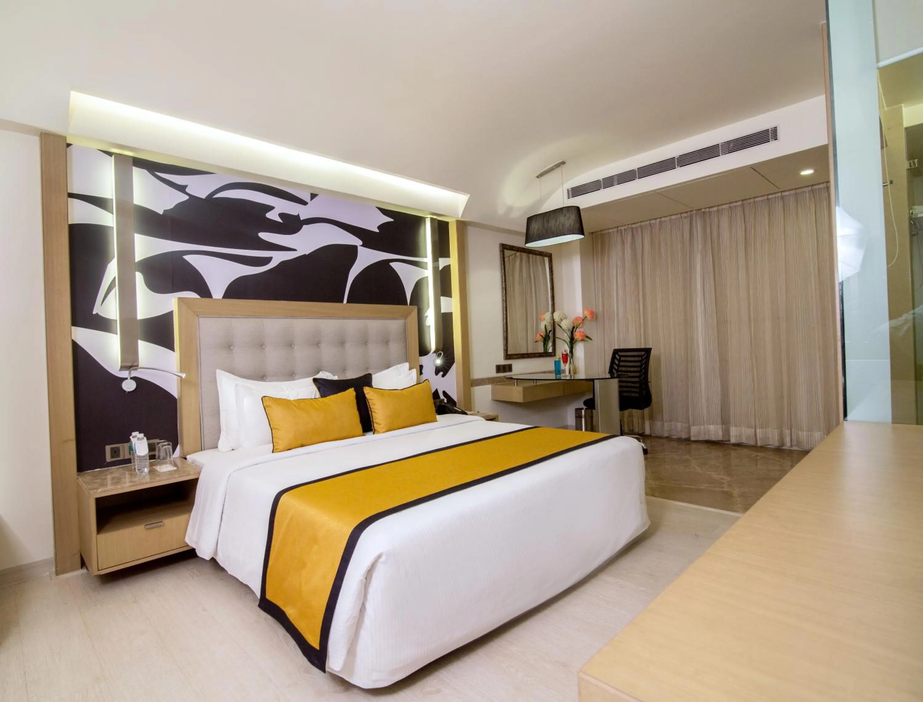 Photo of the whole room, Bed in The Sonnet Jamshedpur