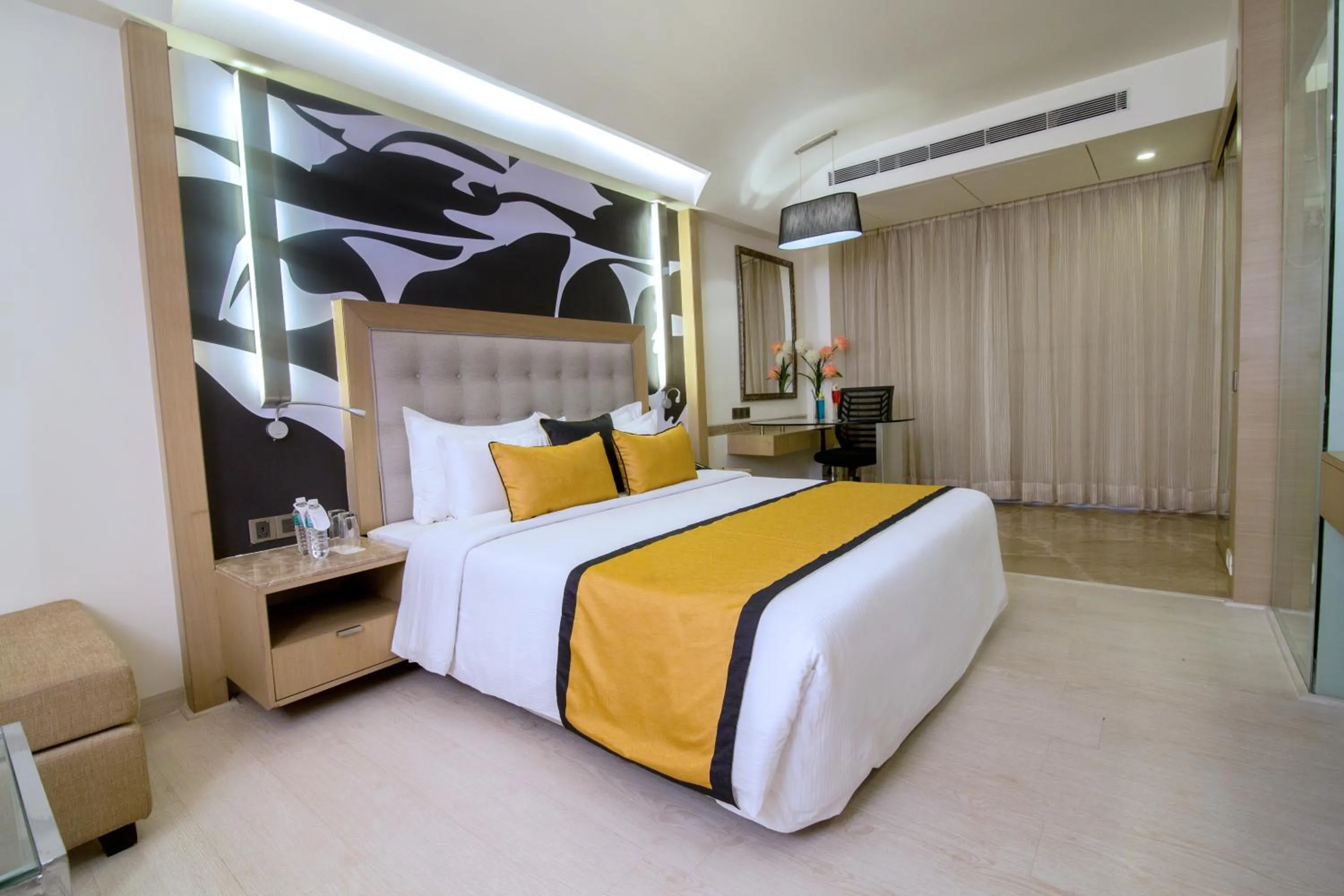 Photo of the whole room, Bed in The Sonnet Jamshedpur