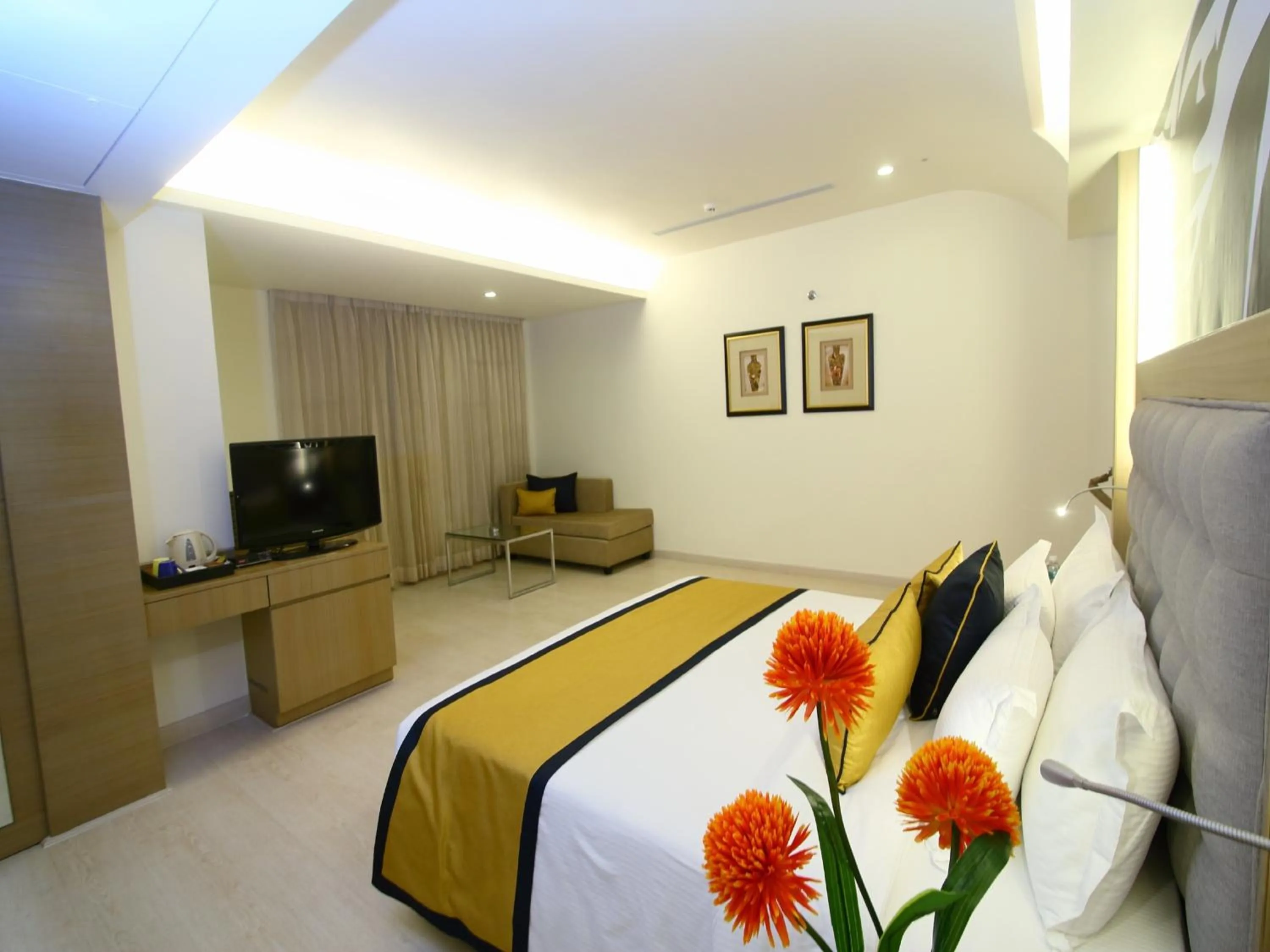 Photo of the whole room, Bed in The Sonnet Jamshedpur