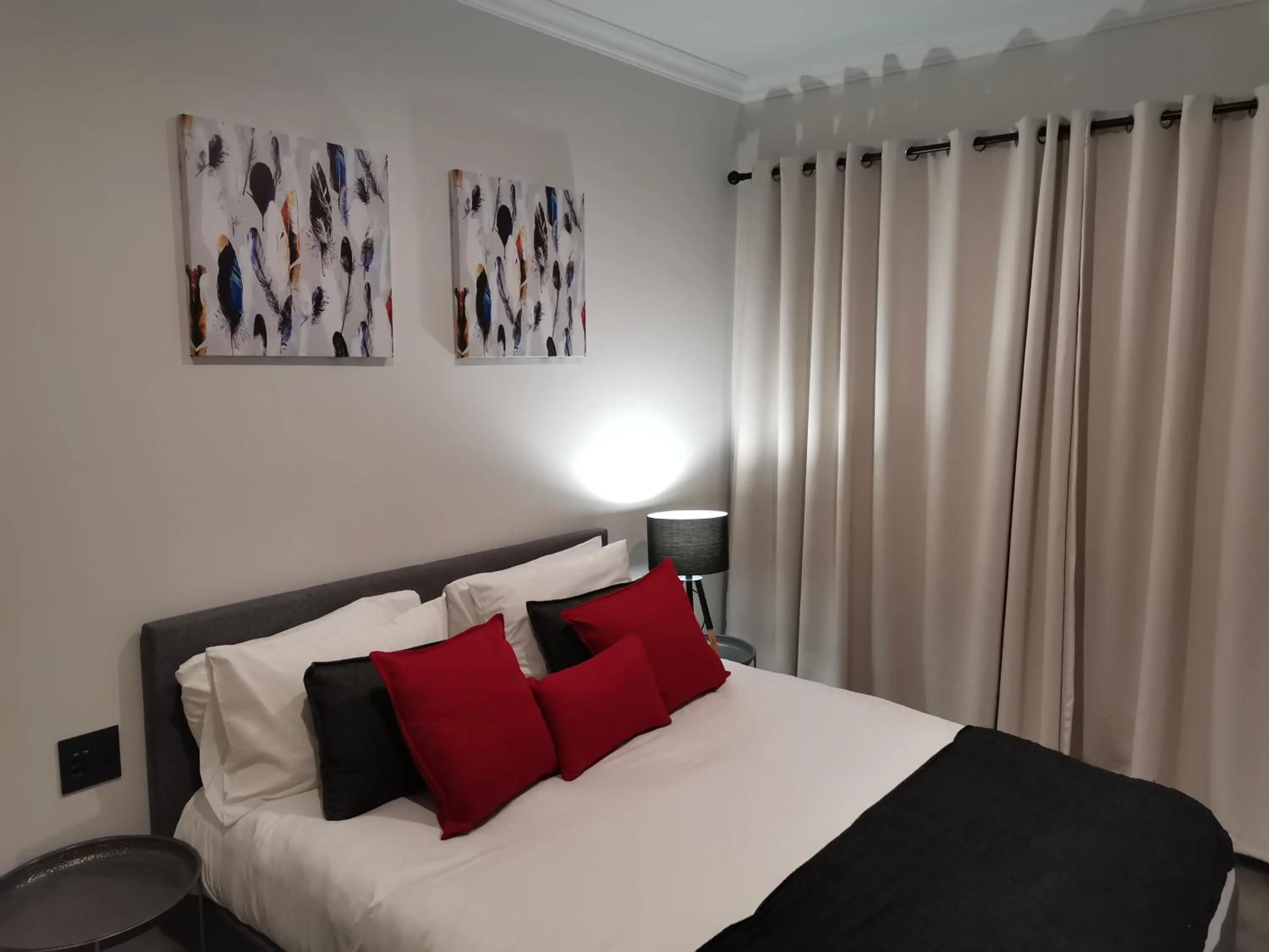 Bed in Hillsview, Roodepoort