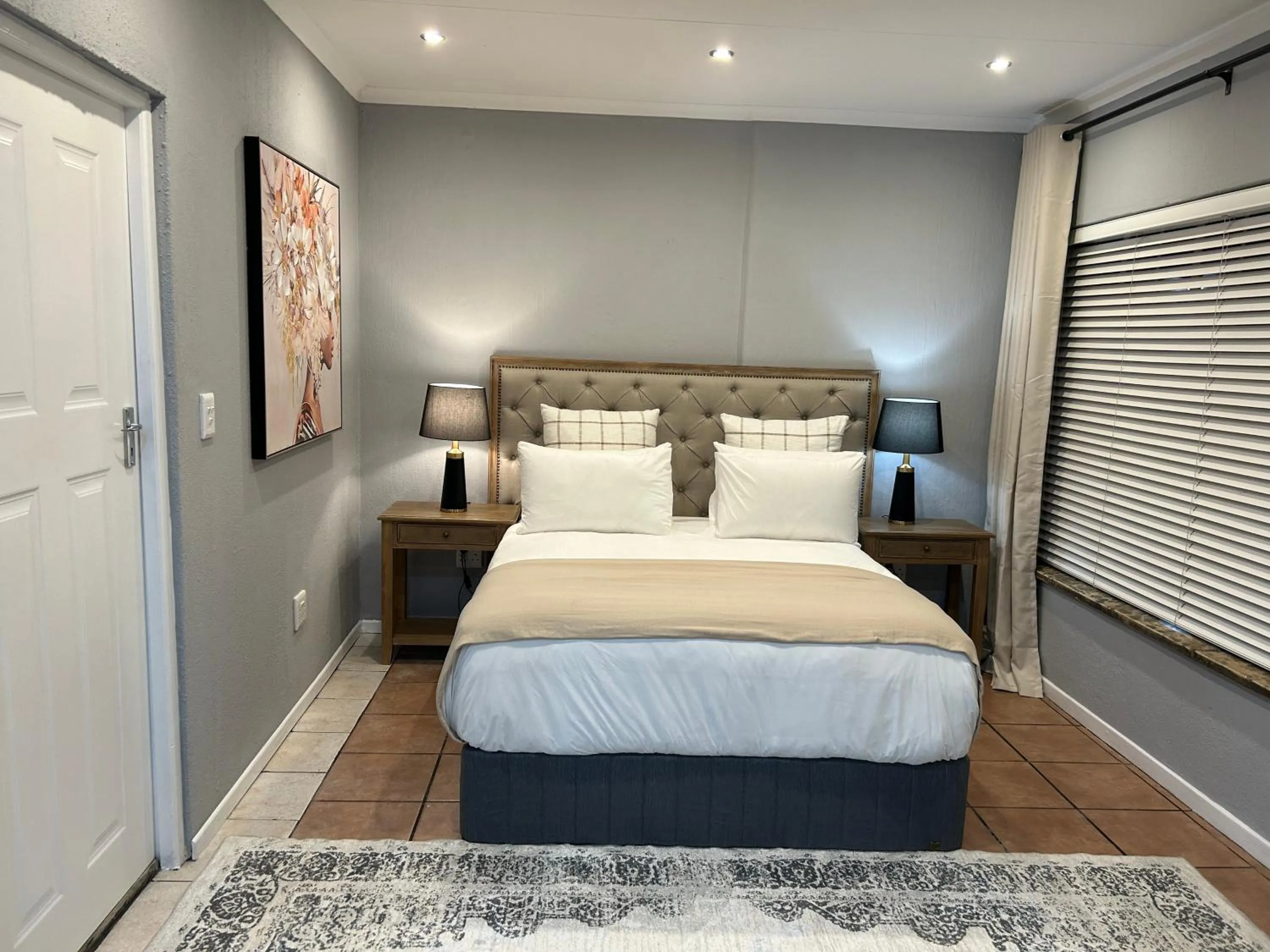 Bed in Hillsview, Roodepoort