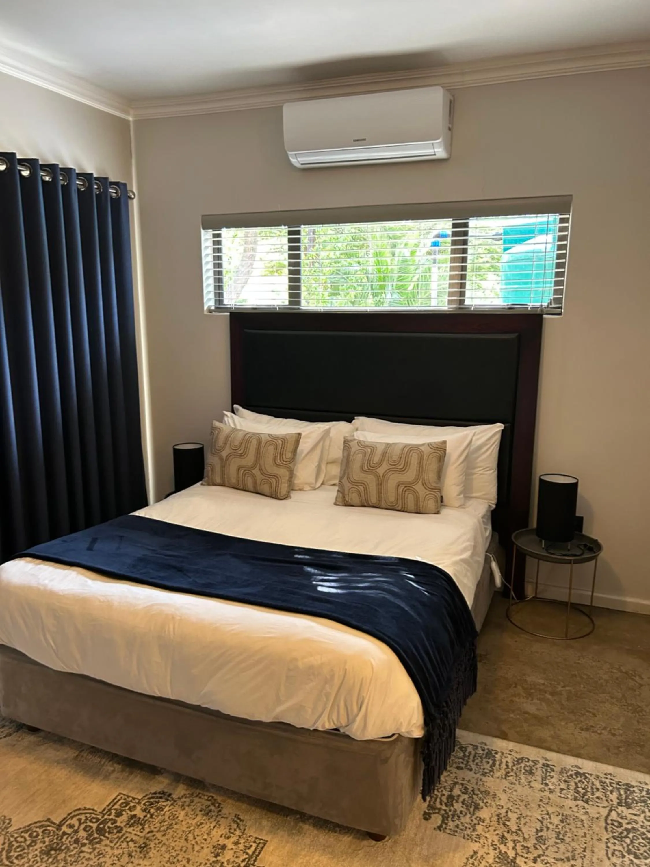 Bed in Hillsview, Roodepoort