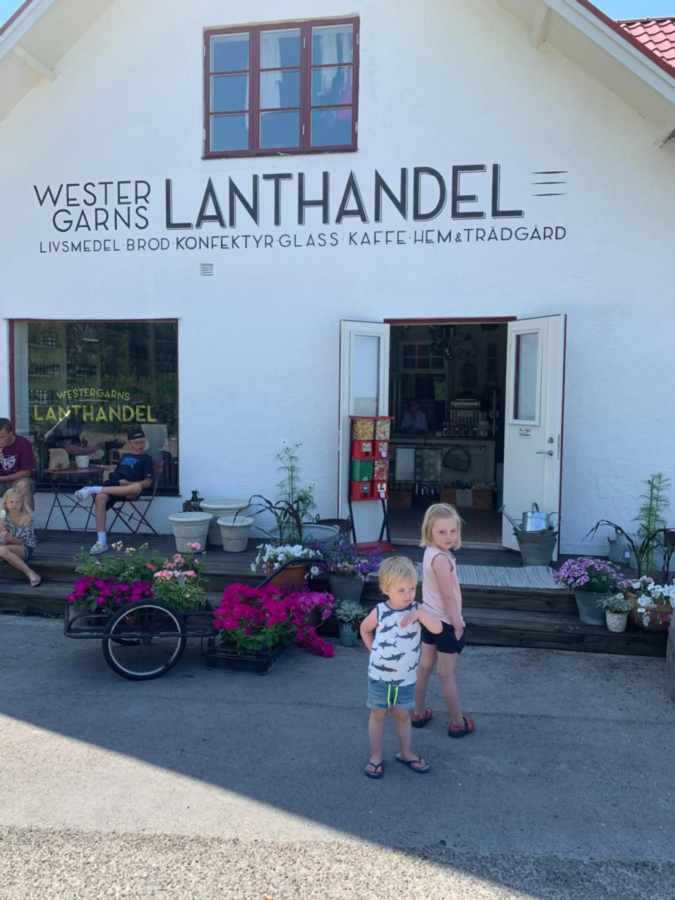 Neighbourhood in Ljungs Fem Rum