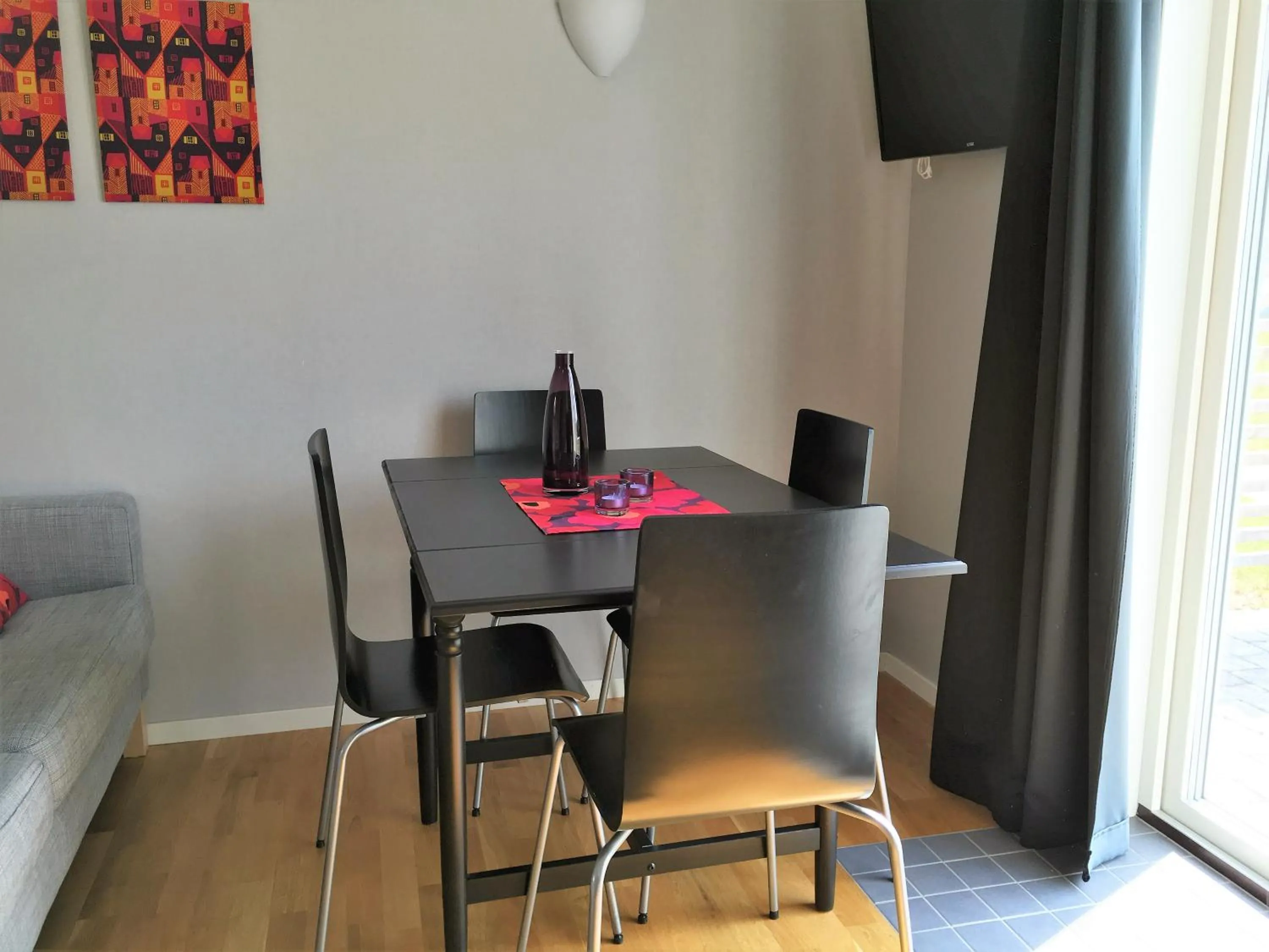 Dining area in Ljungs Fem Rum